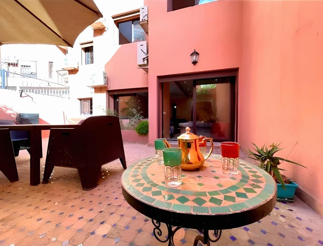 Apartment Duplex Raffine Avec Terrasse Verdoyante Et Vegetal - A 300m Du Jardin Majorelle Et Musee Yves Saint Laurent - Netflix Et Iptv