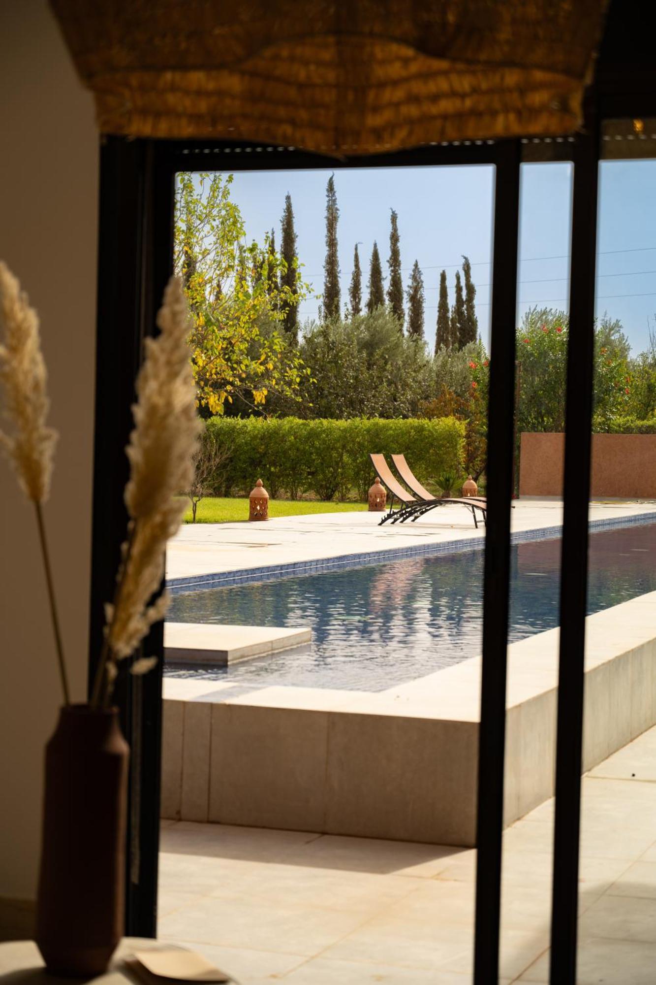 Lilas - Piscine, Jardin & Cinema Villa *