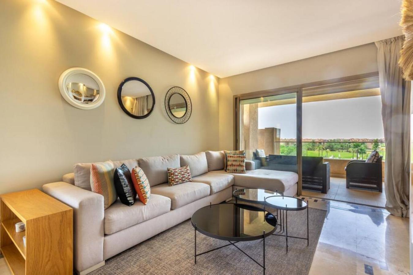 Holiday home Stylish In Prestigia Area Pool View