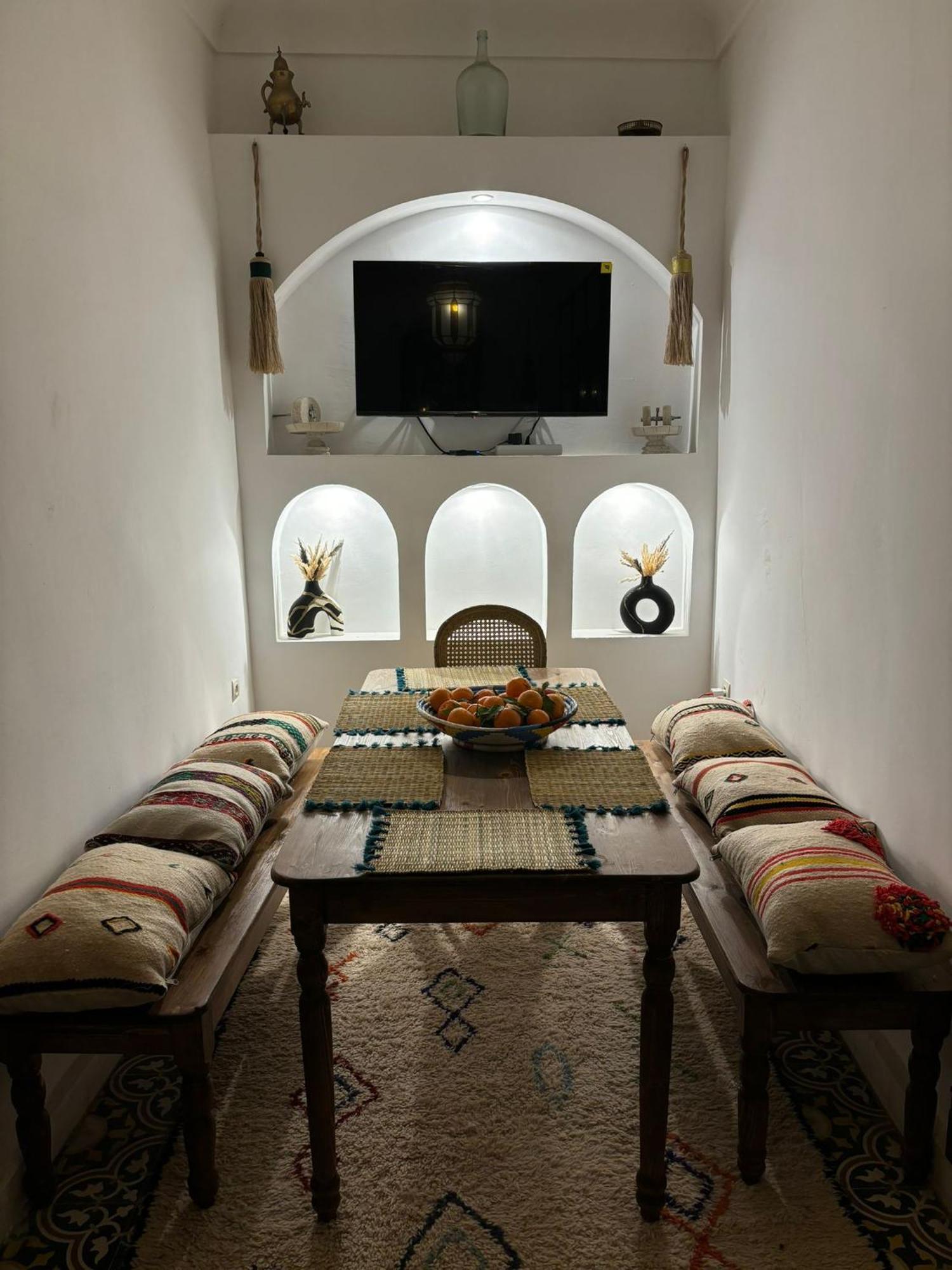 Bab Adam Riad *