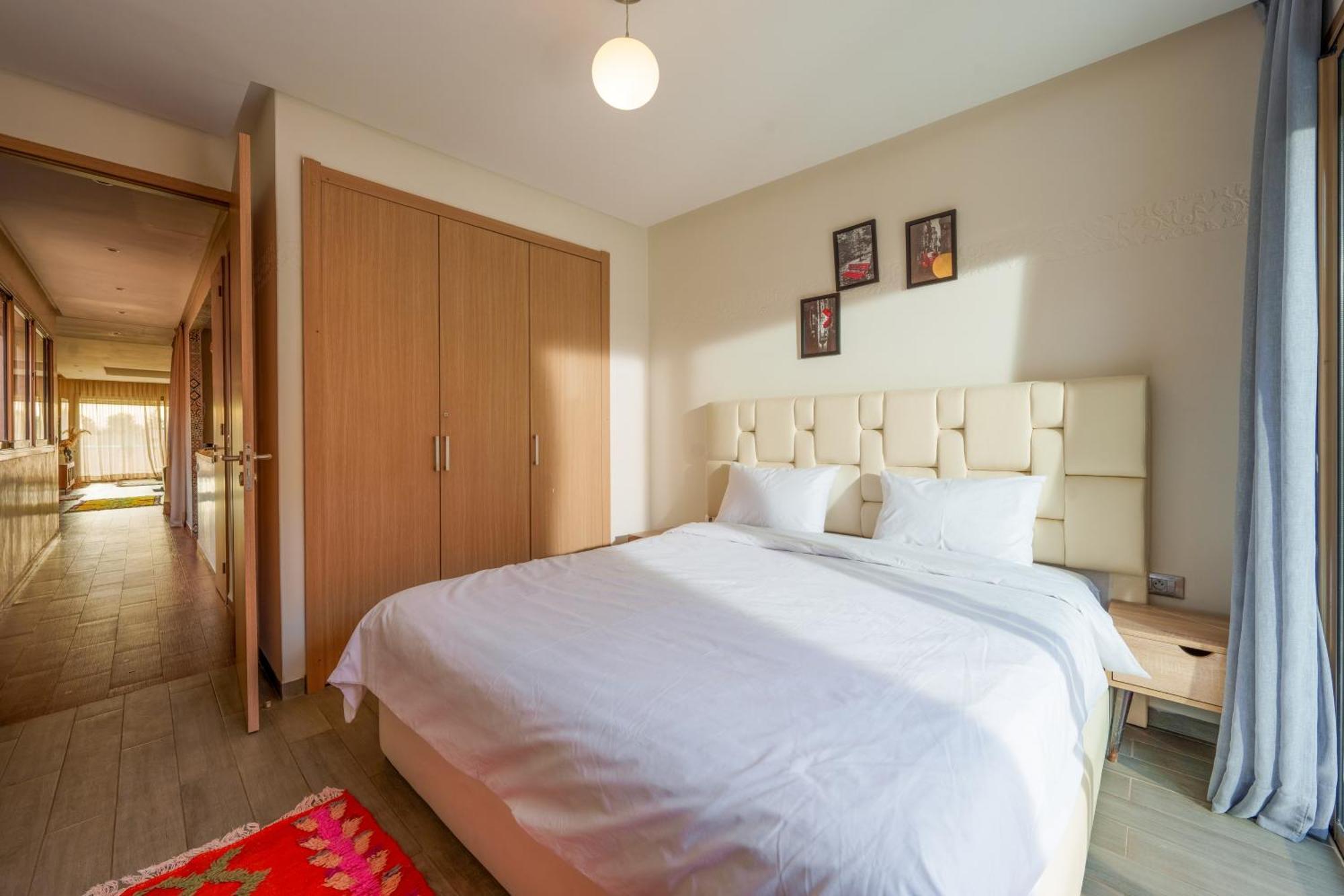 Spacious Luxury With Heated Pool Center *