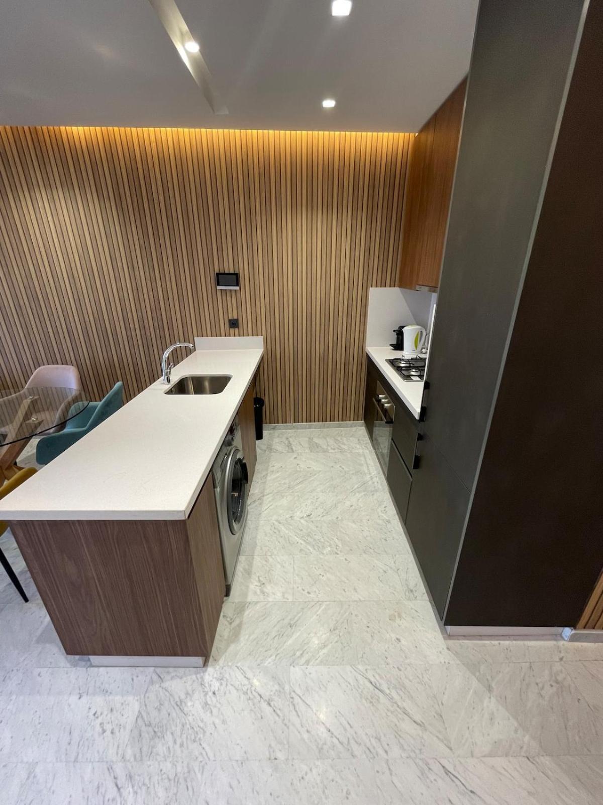 Modern In Ultimate Center With Parking And Balcony Marrakesh