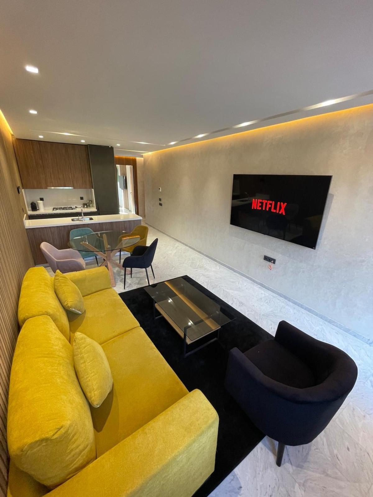 Modern In Ultimate Center With Parking And Balcony Apartment Marrakesh