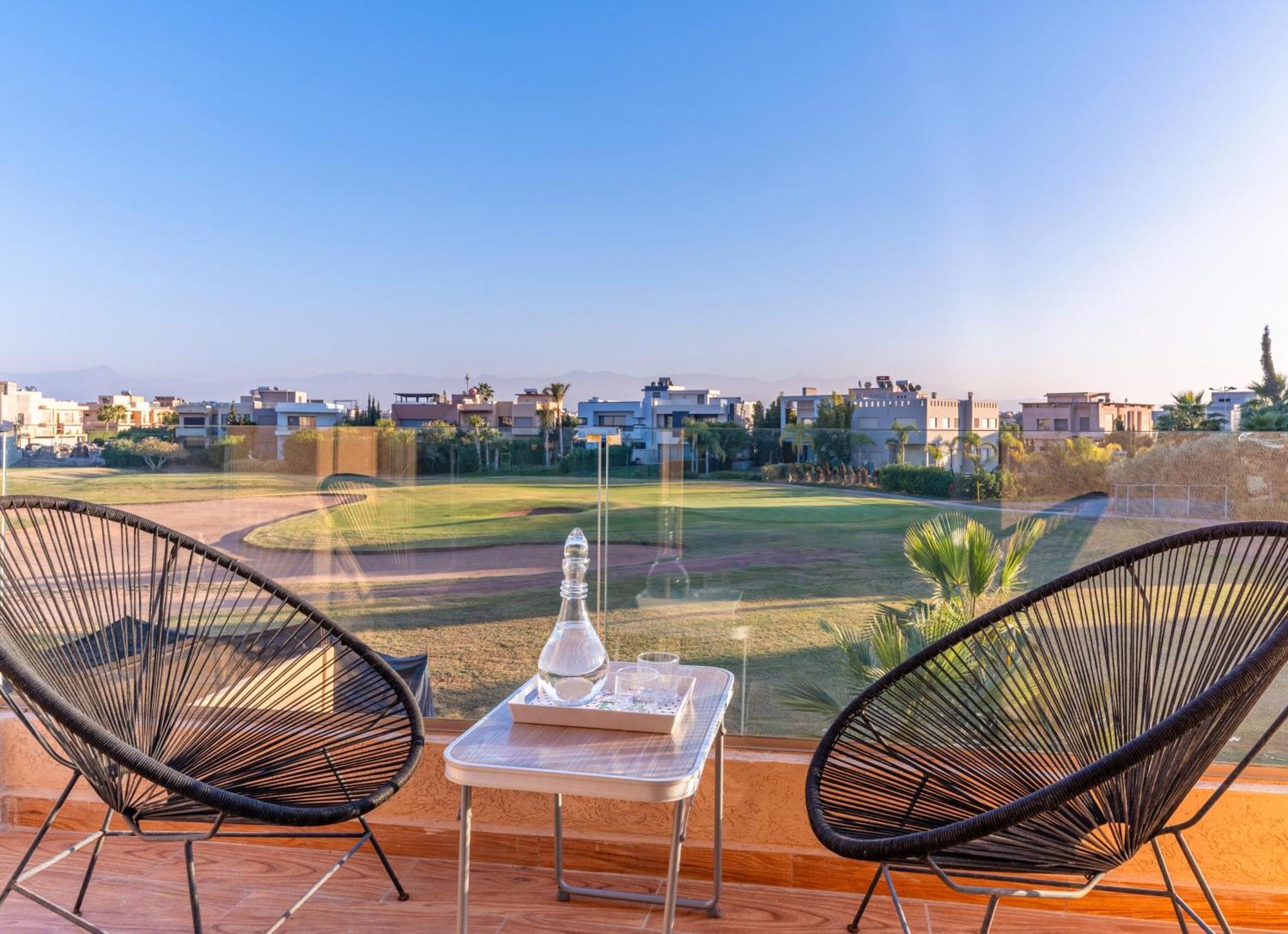 Luxruy Golf Only Families Villa