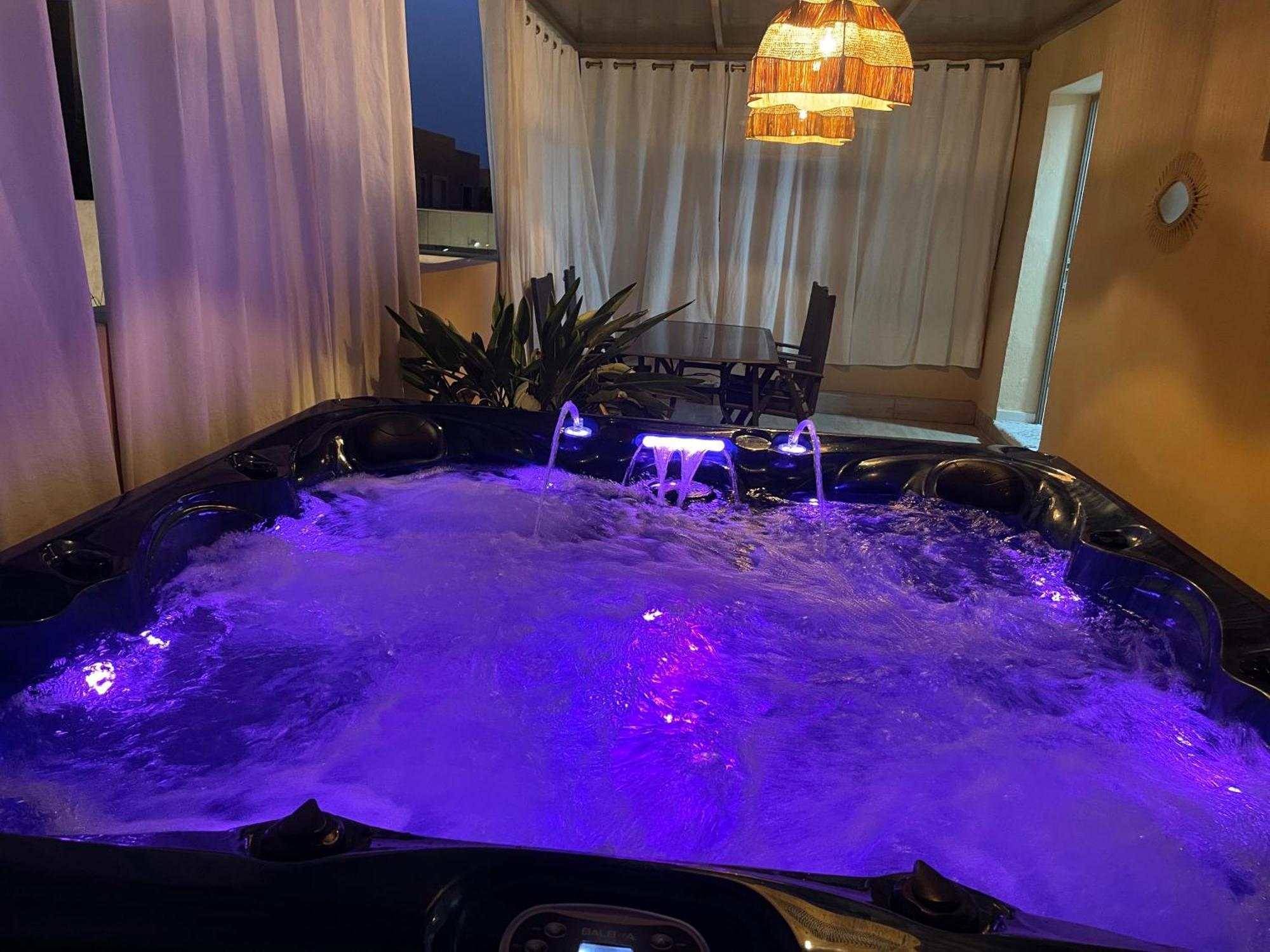 Apartment Jacuzzi Charming Luxury Xl Apartment-avenue M6 Marrakesh