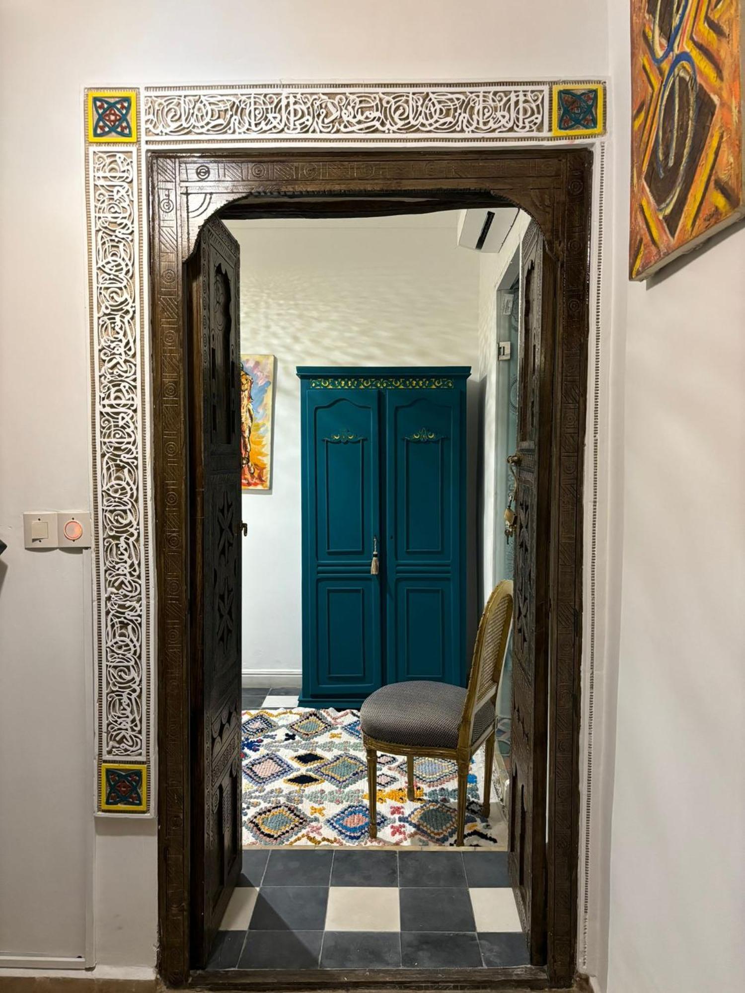 Bab Adam Riad *