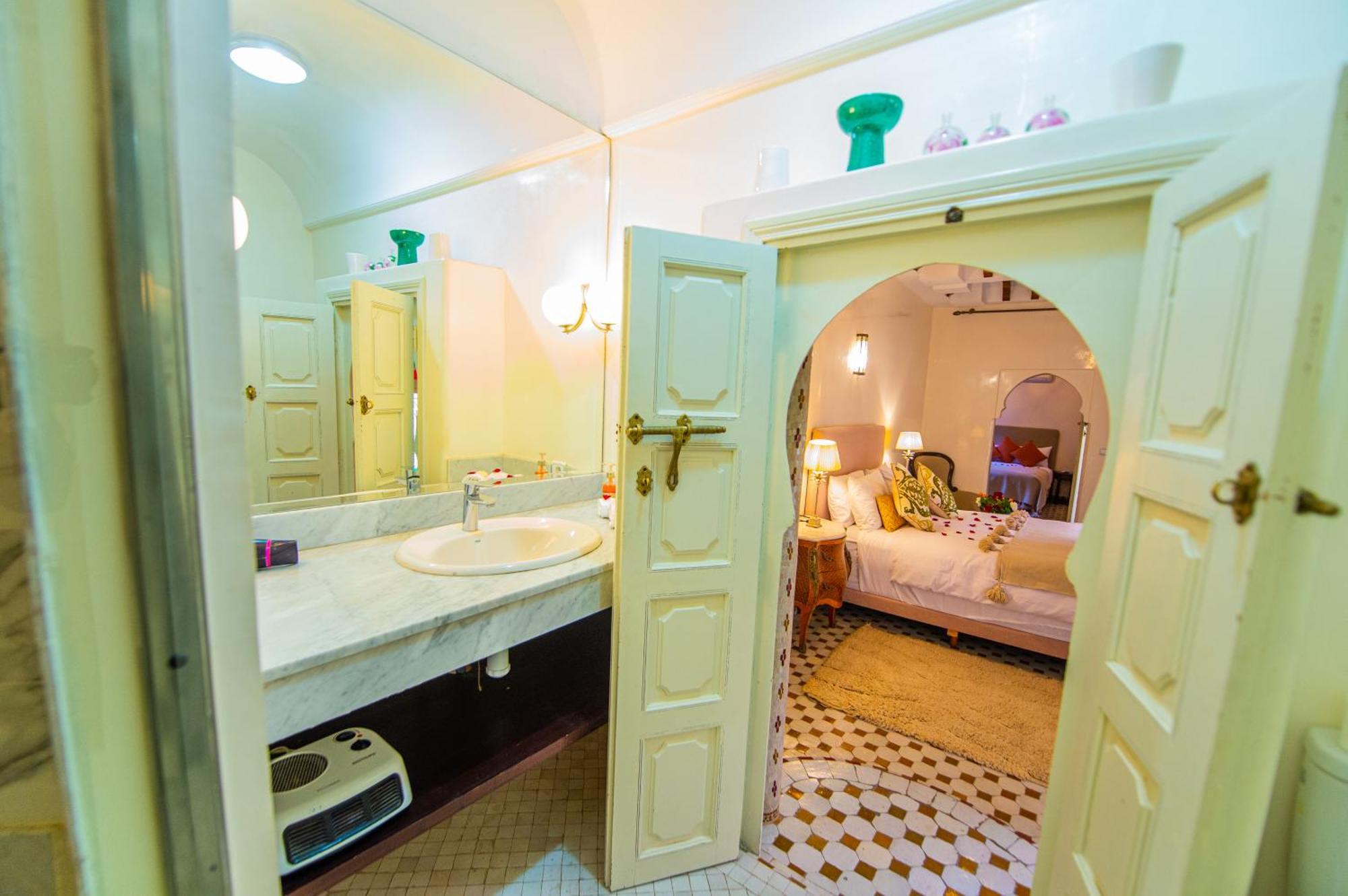 Riad Lamdina *