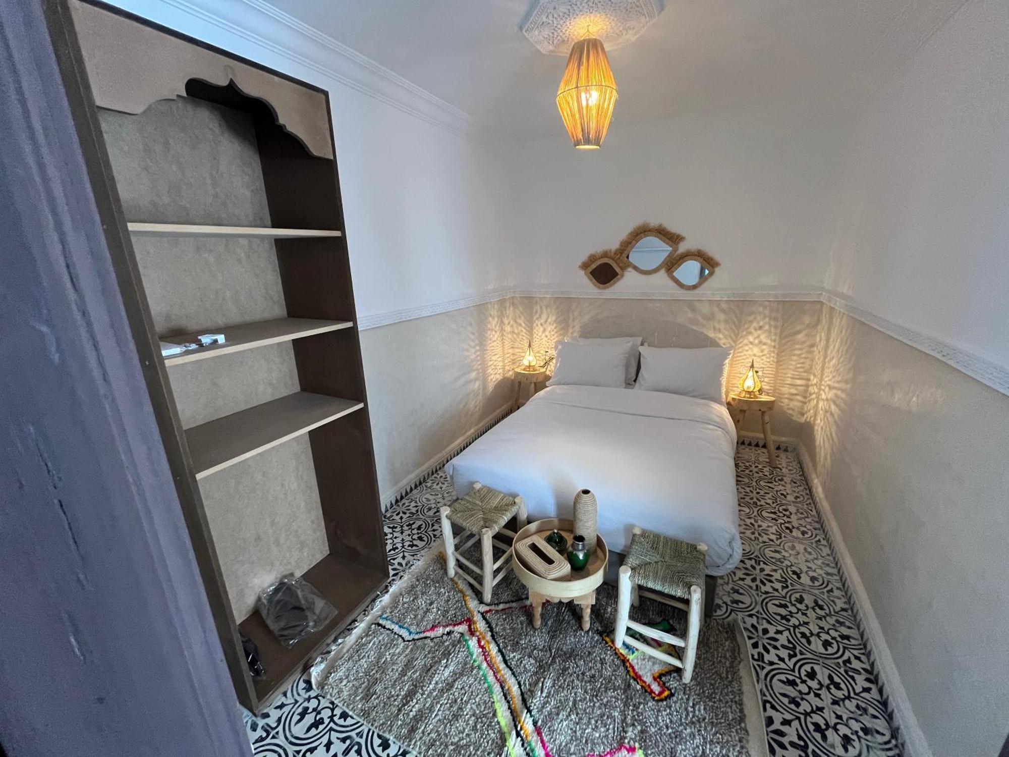 Riad Tarba &