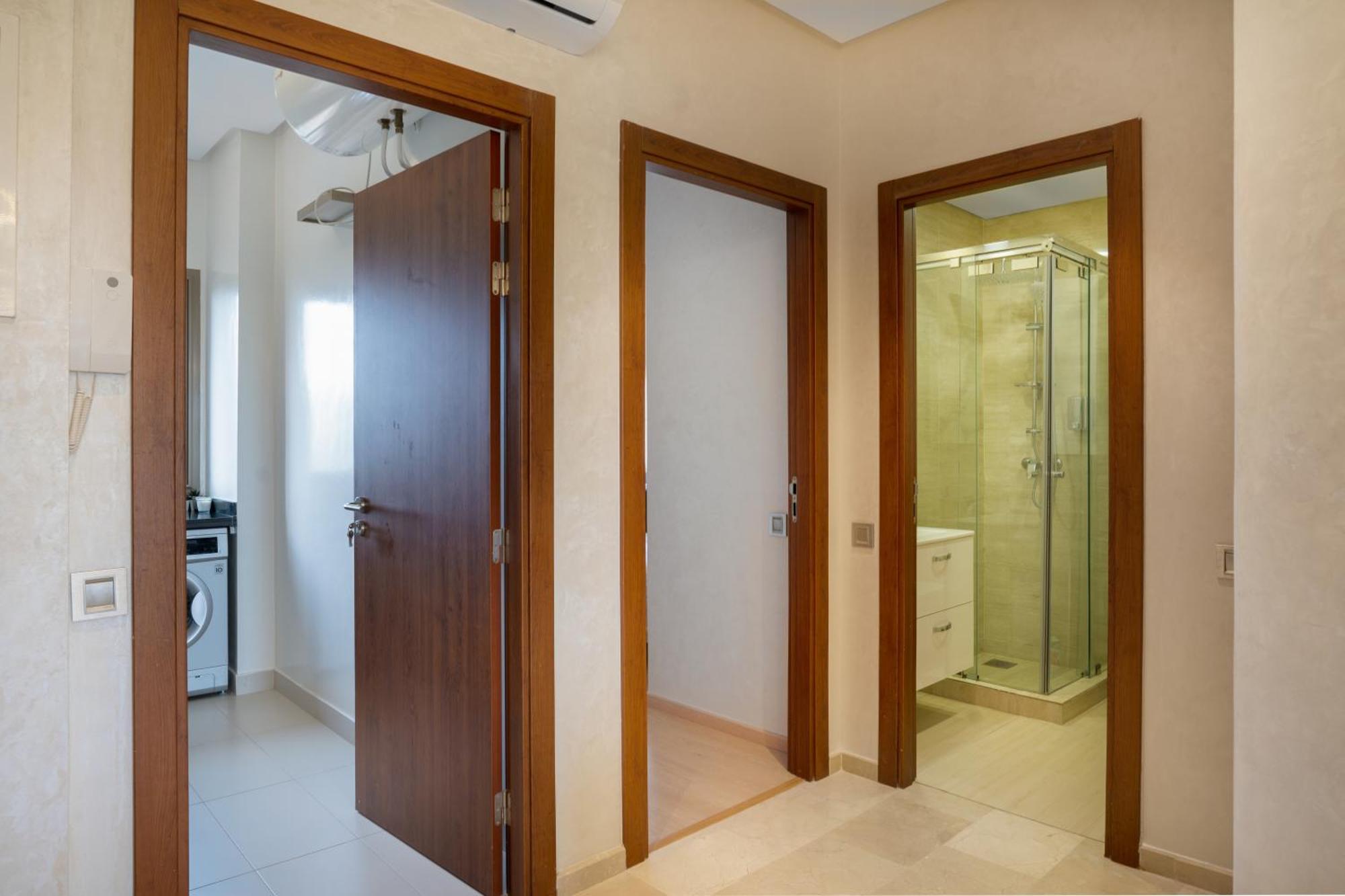 Orange Apartment *