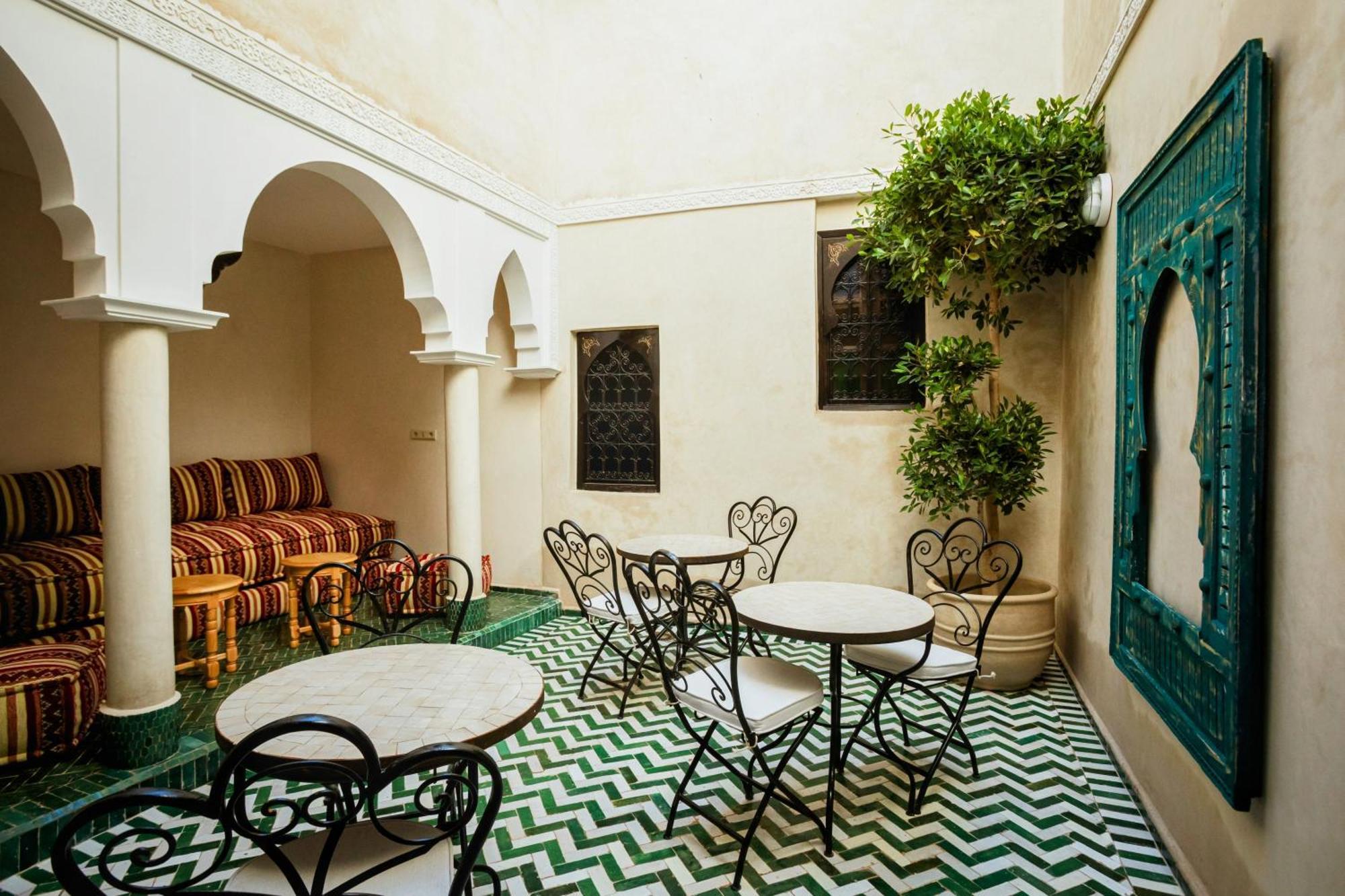 Zazz Riad *