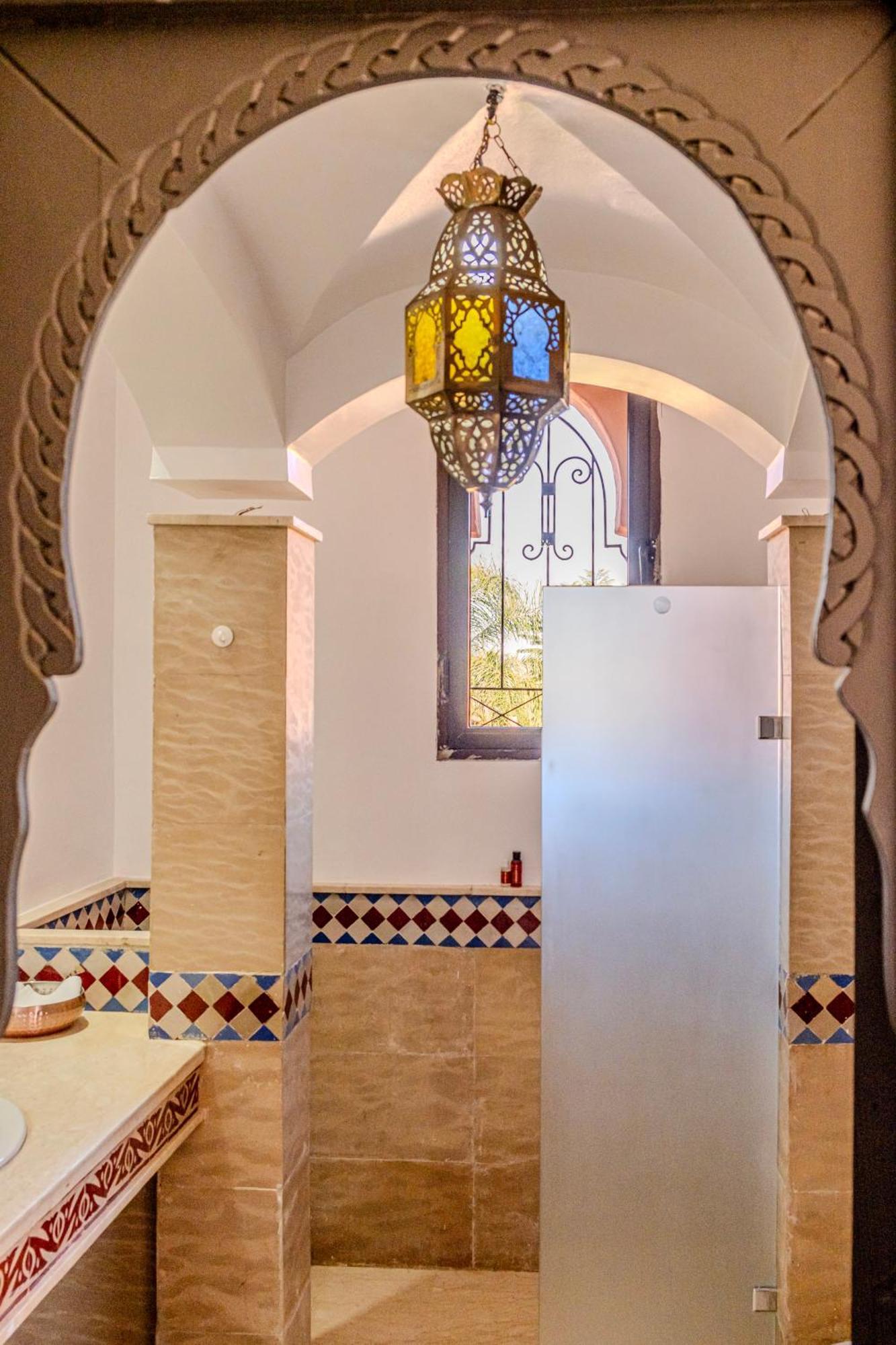 Villa Luxury With Pool, Garden & Gated Security Marrakesh