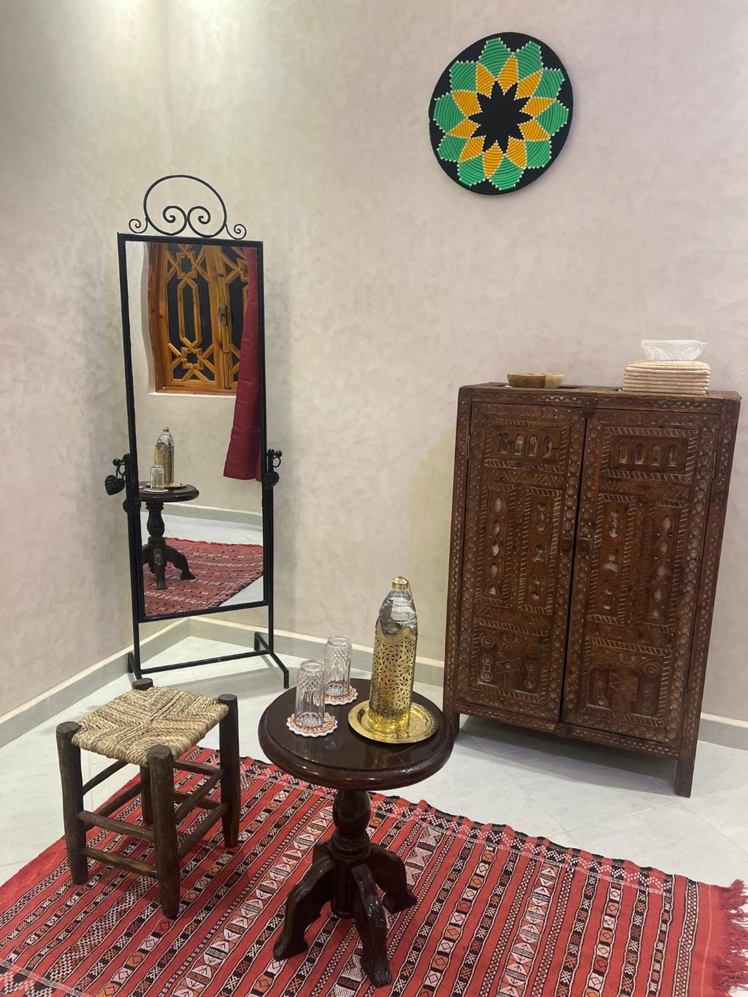 Dar Lakbira *