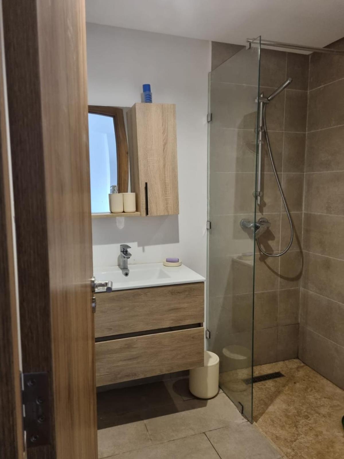 Pearl Cosy Pool View Apartment *