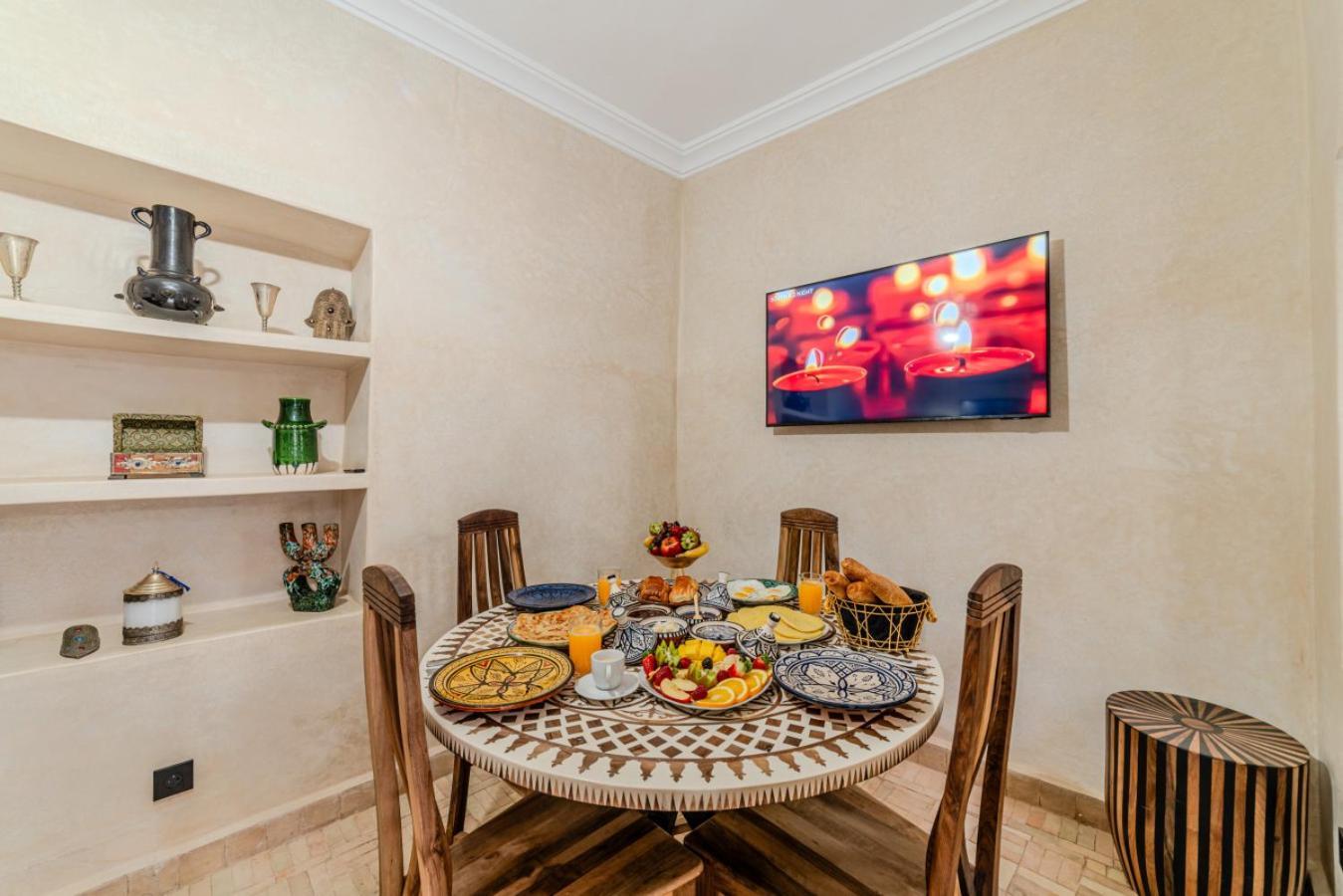 Dar Davia - Jacuzzi Rooftop - Breakfast Riad
