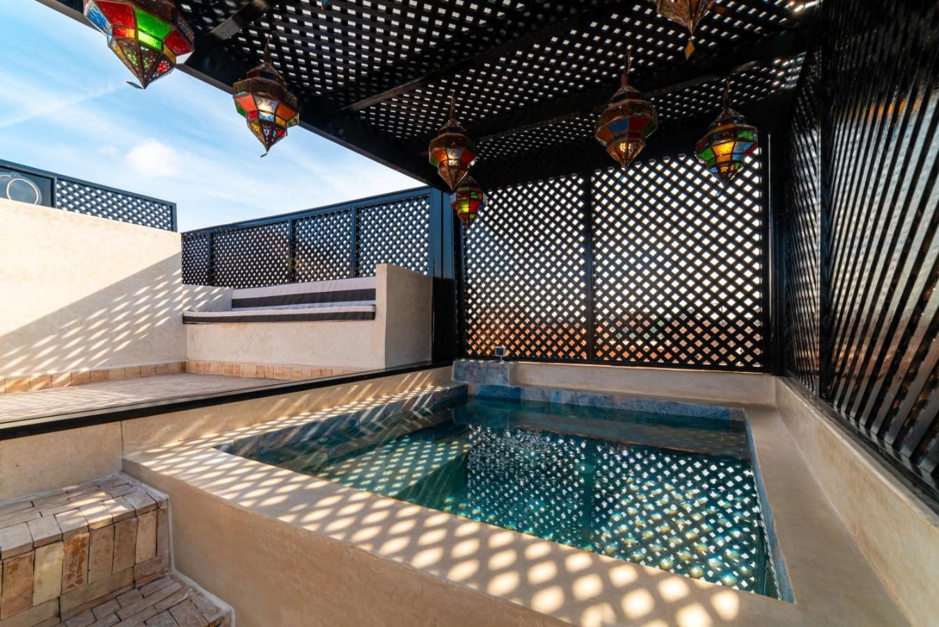Riad Dar Davia - Jacuzzi Rooftop - Breakfast