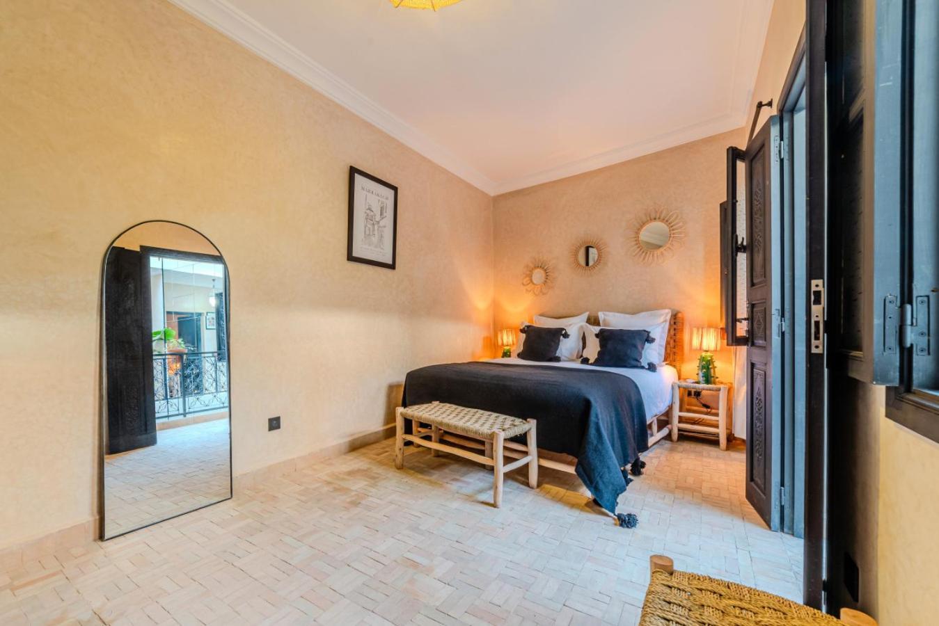 Dar Davia - Jacuzzi Rooftop - Breakfast Riad *