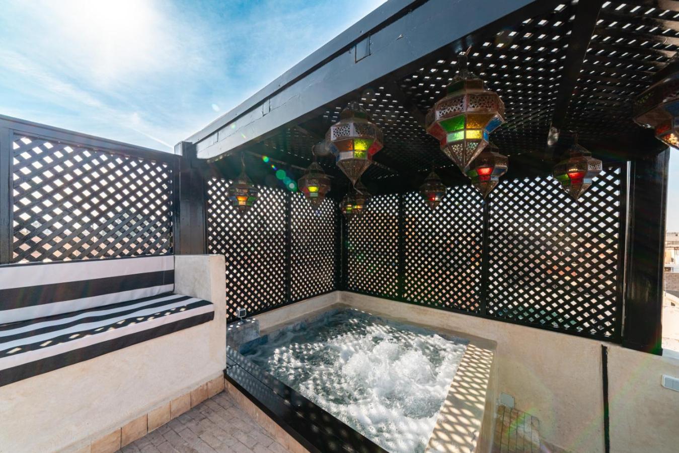 Dar Davia - Jacuzzi Rooftop - Breakfast * Marrakesh