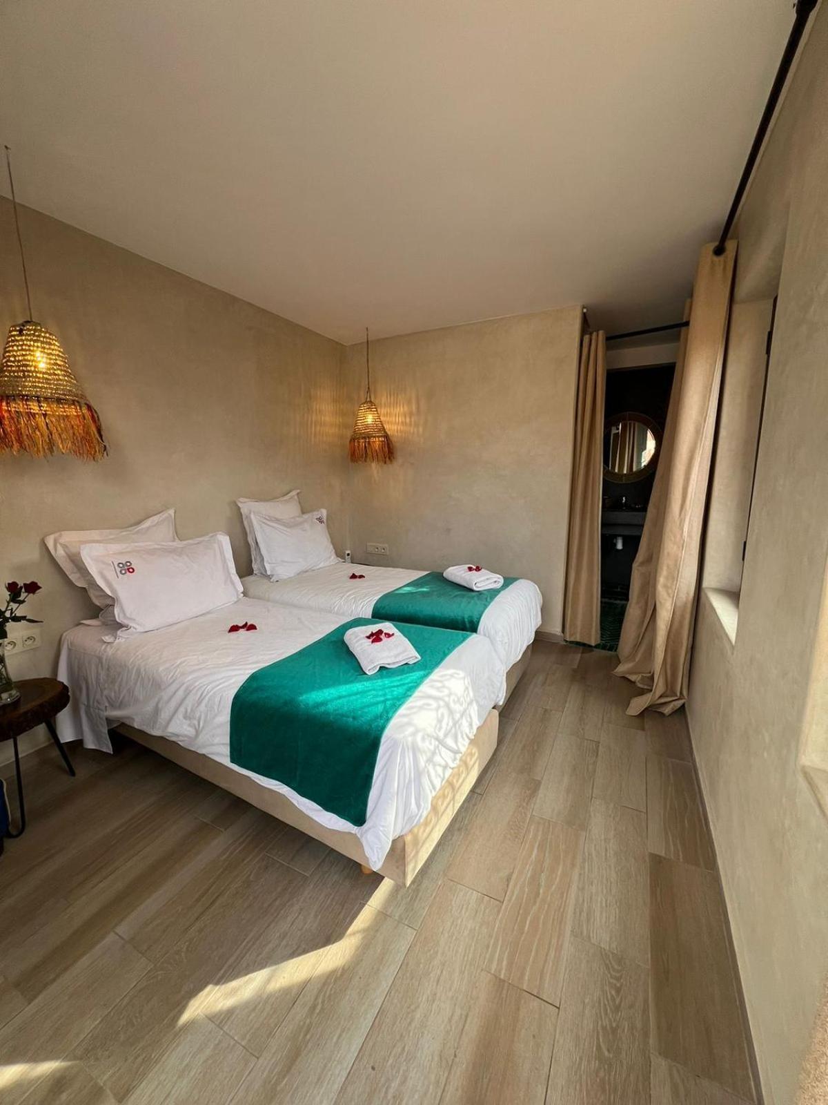 Vendome & 4*