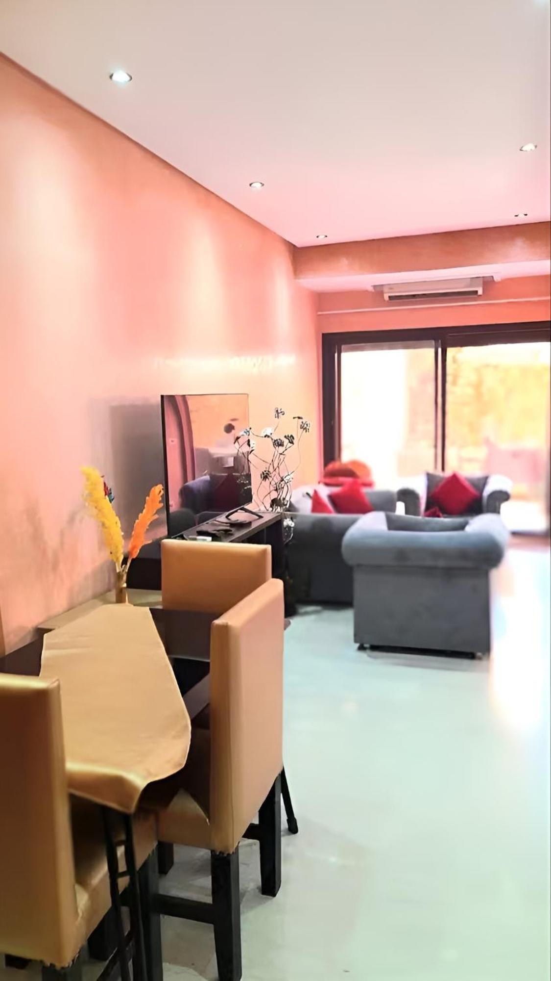 Duplex Raffine Avec Terrasse Verdoyante Et Vegetal - A 300m Du Jardin Majorelle Et Musee Yves Saint Laurent - Netflix Et Iptv