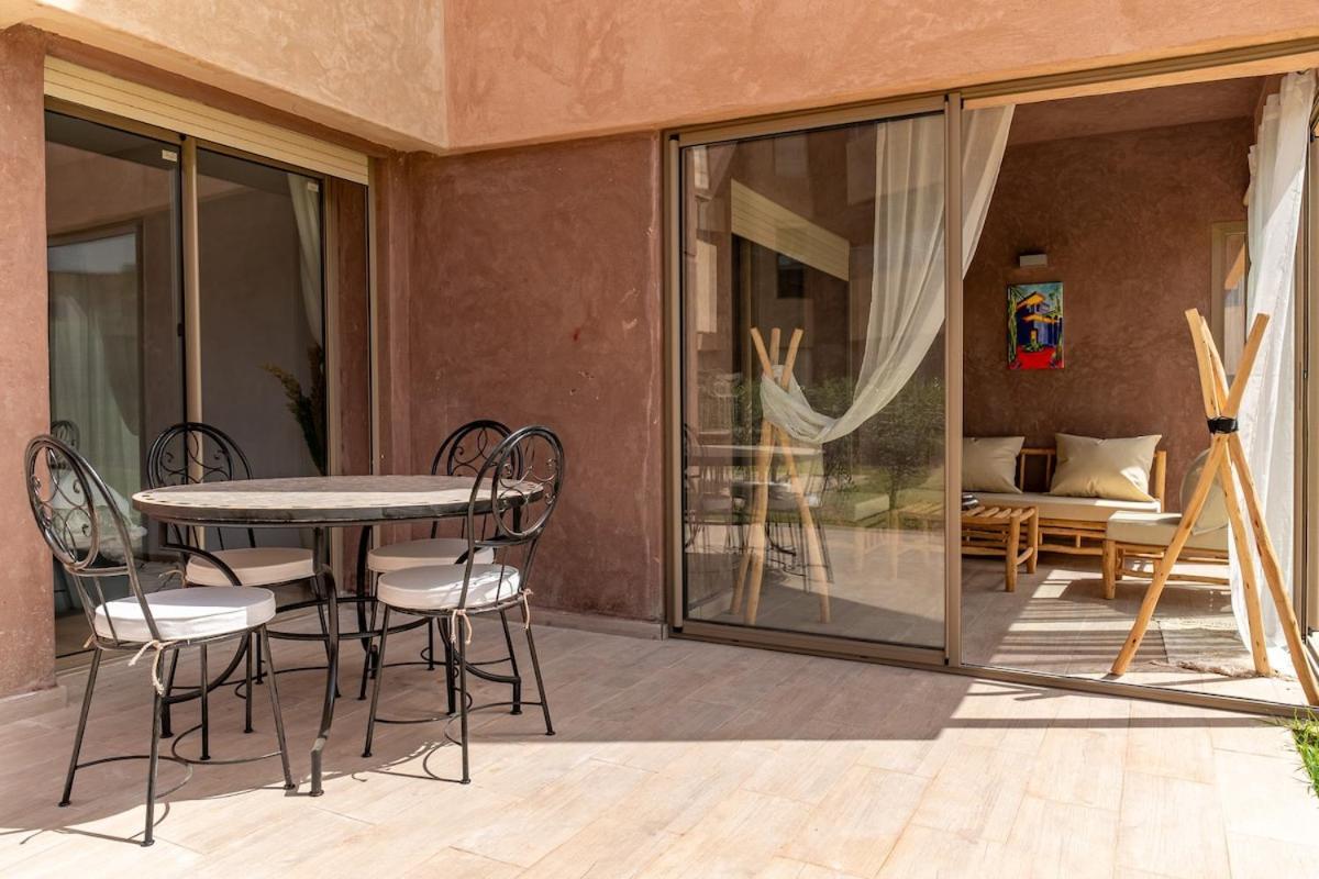 Prestigia Golf Pool & Garden Apartment *