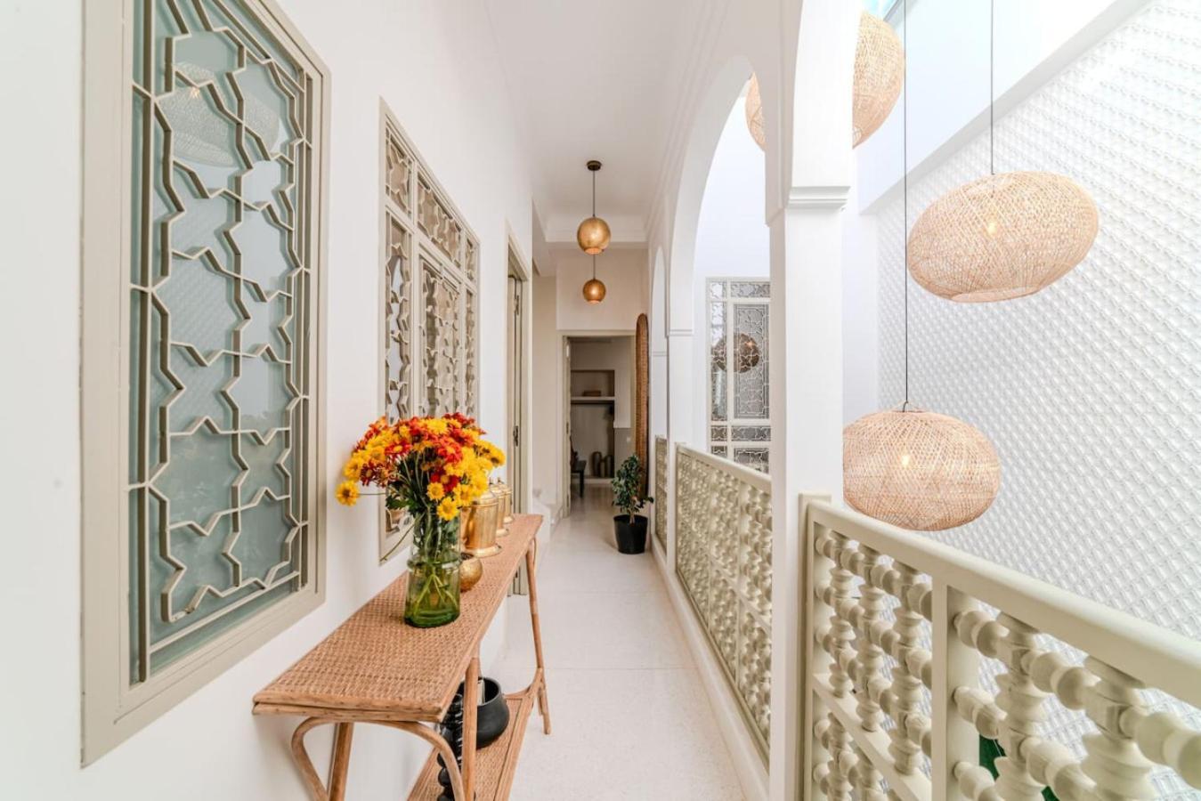 Grenade Exclusif Front Bahia Riad *