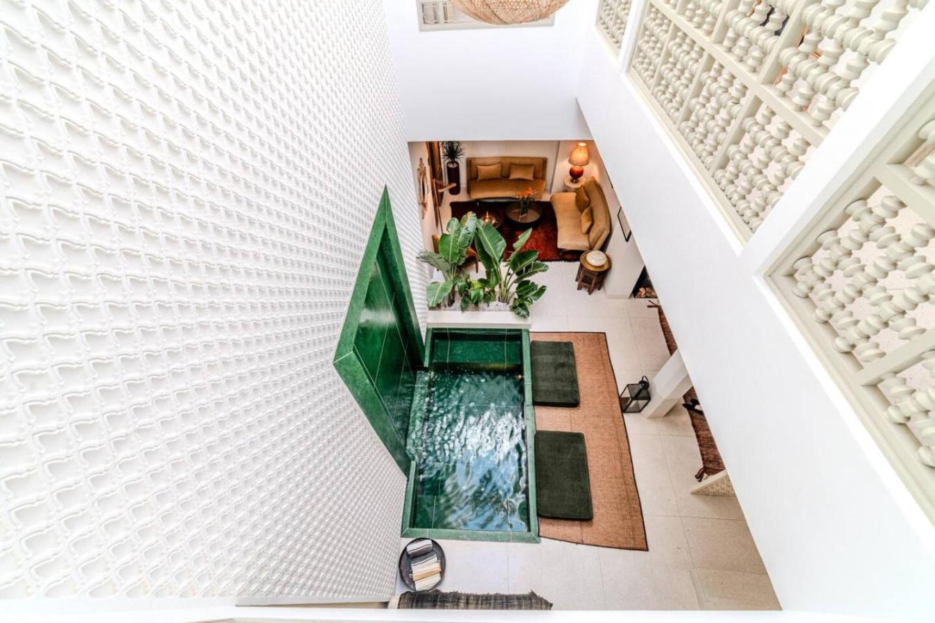 Grenade Exclusif Front Bahia Riad *