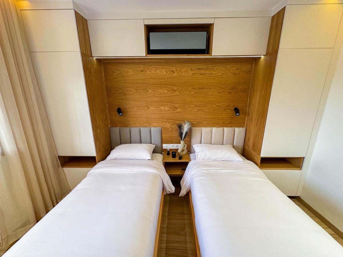 Airport Apartment