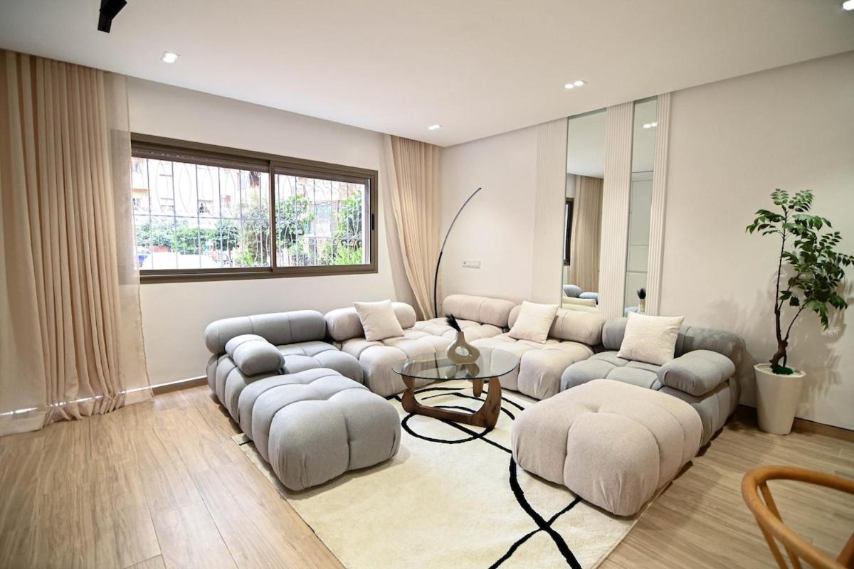 Airport Apartment