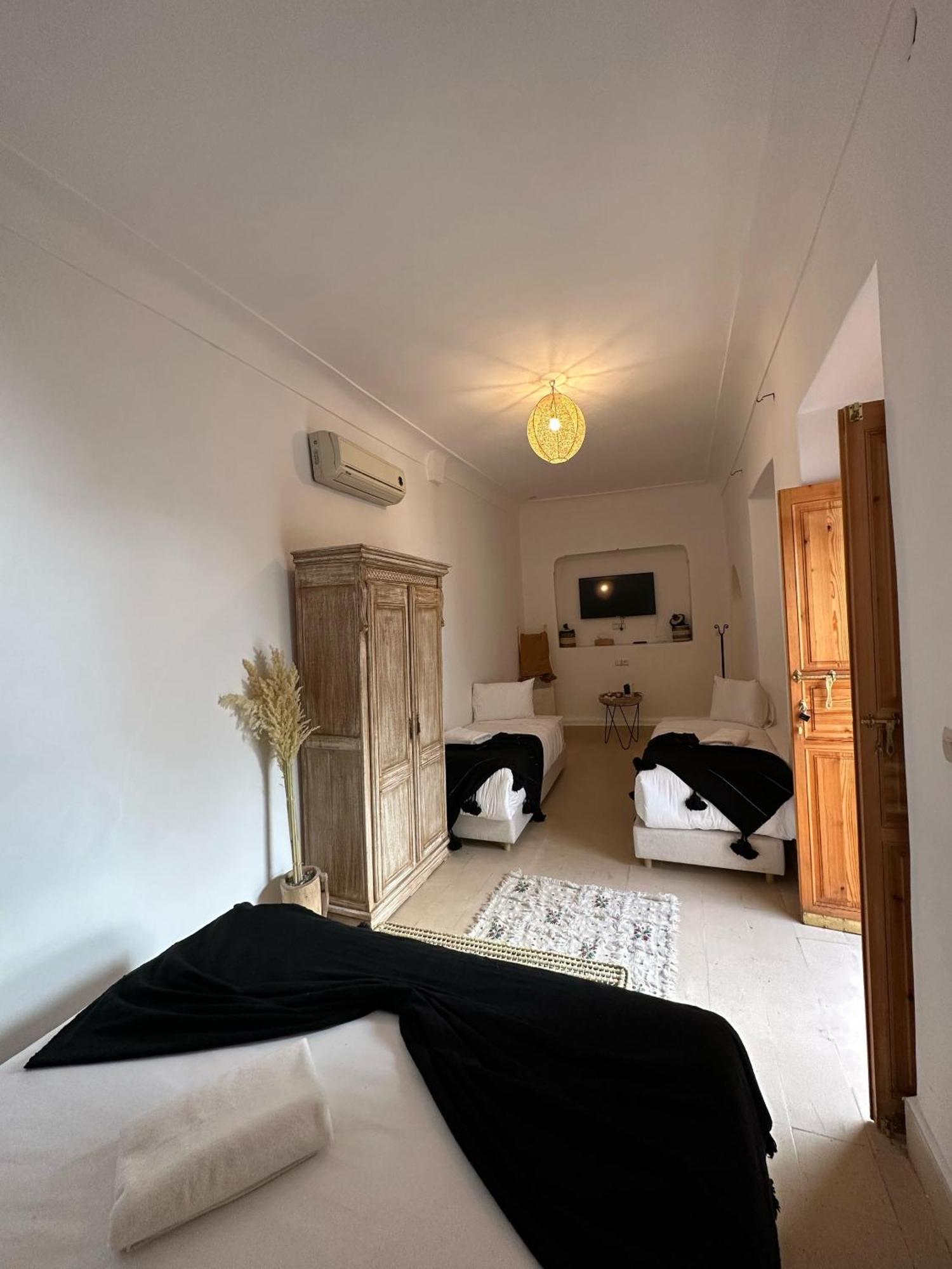 Sarah Sabrina Bed and breakfast 2*