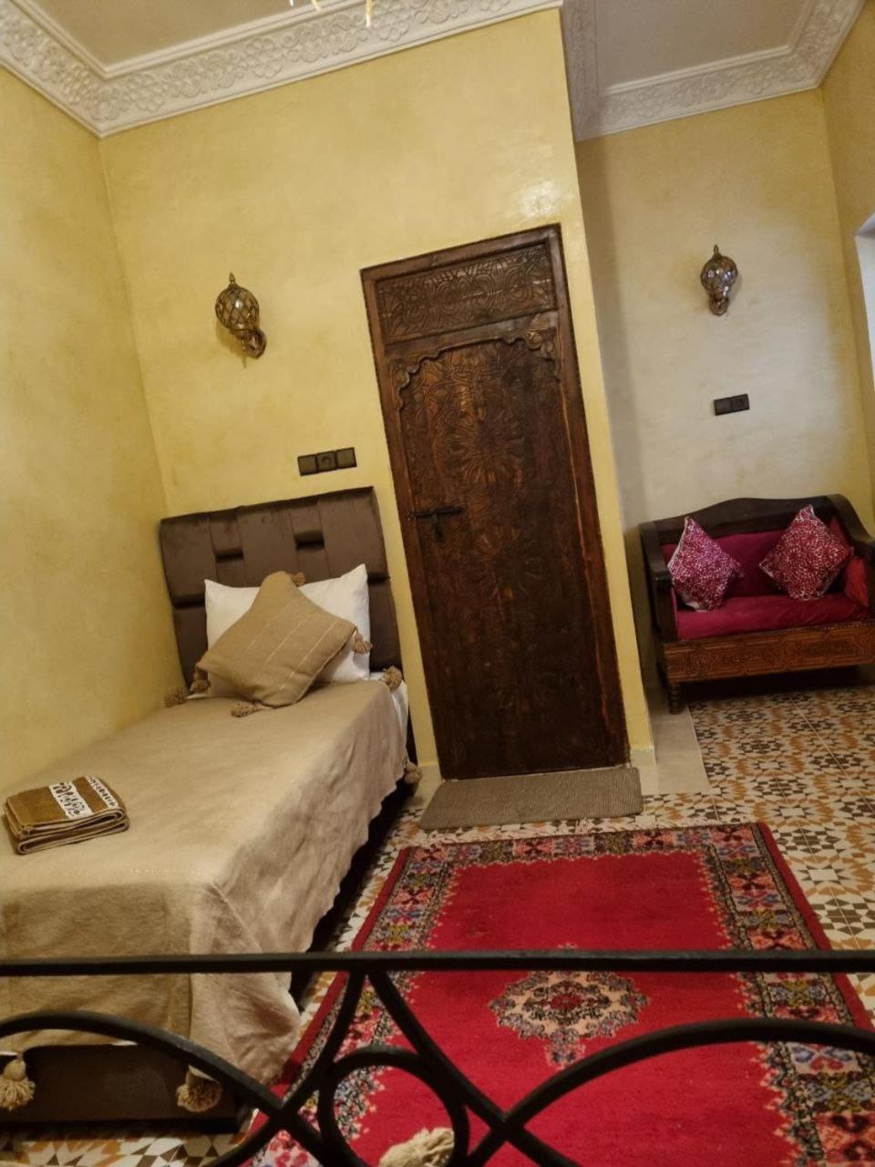 Riad Benrahal *