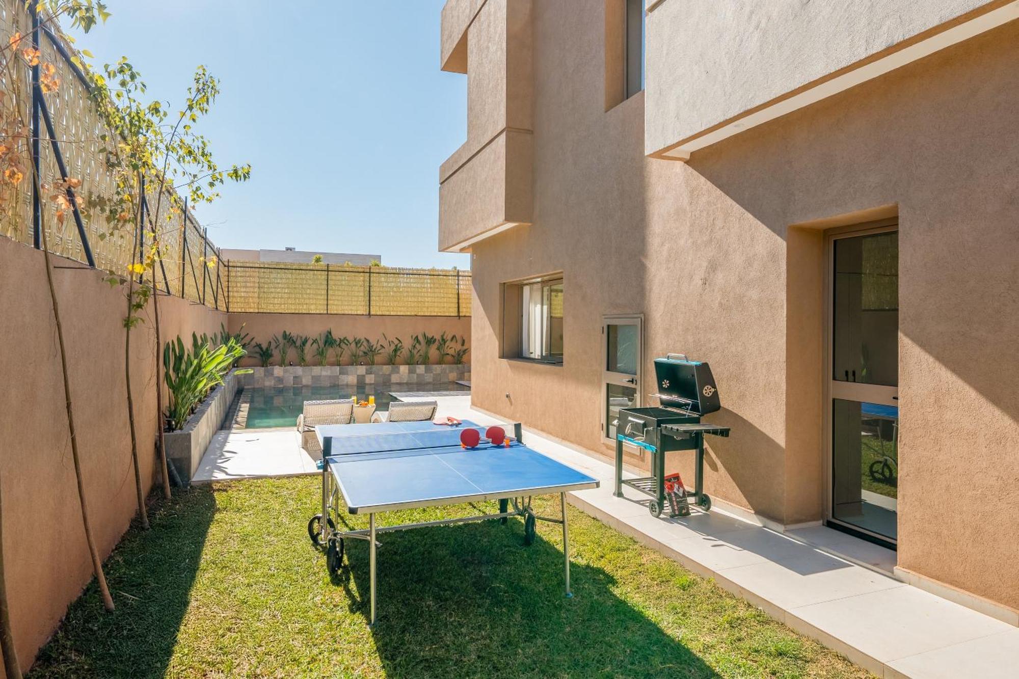 Villa Dar Yas, Luxe A 15min Du Centre Avec Piscine Chauffee, Cuisiniere, Chauffeur, Air Hockey, Ping-pong & Jeux De Societe