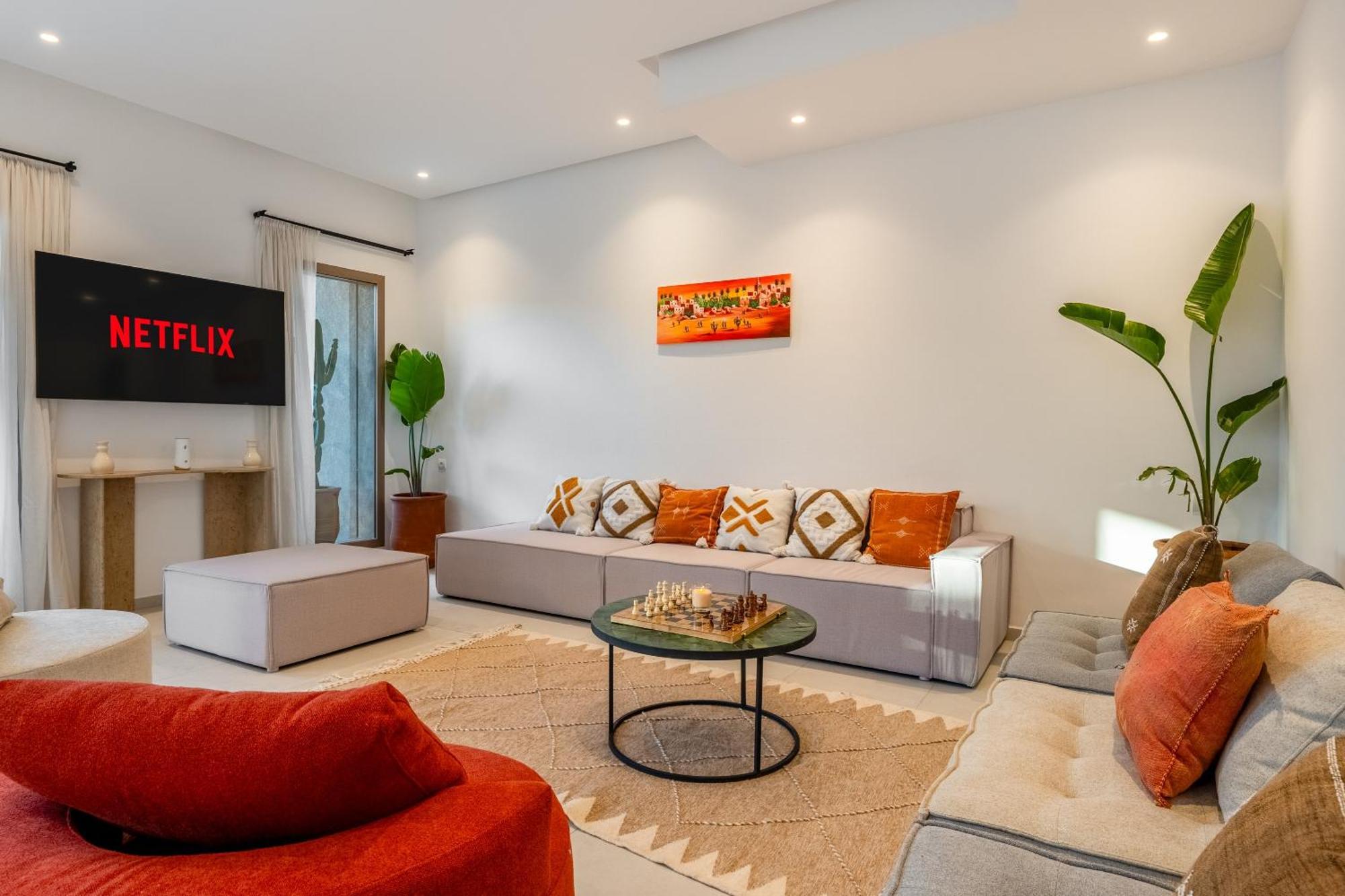 Dar Yas, Luxe A 15min Du Centre Avec Piscine Chauffee, Cuisiniere, Chauffeur, Air Hockey, Ping-pong & Jeux De Societe Marrakesh