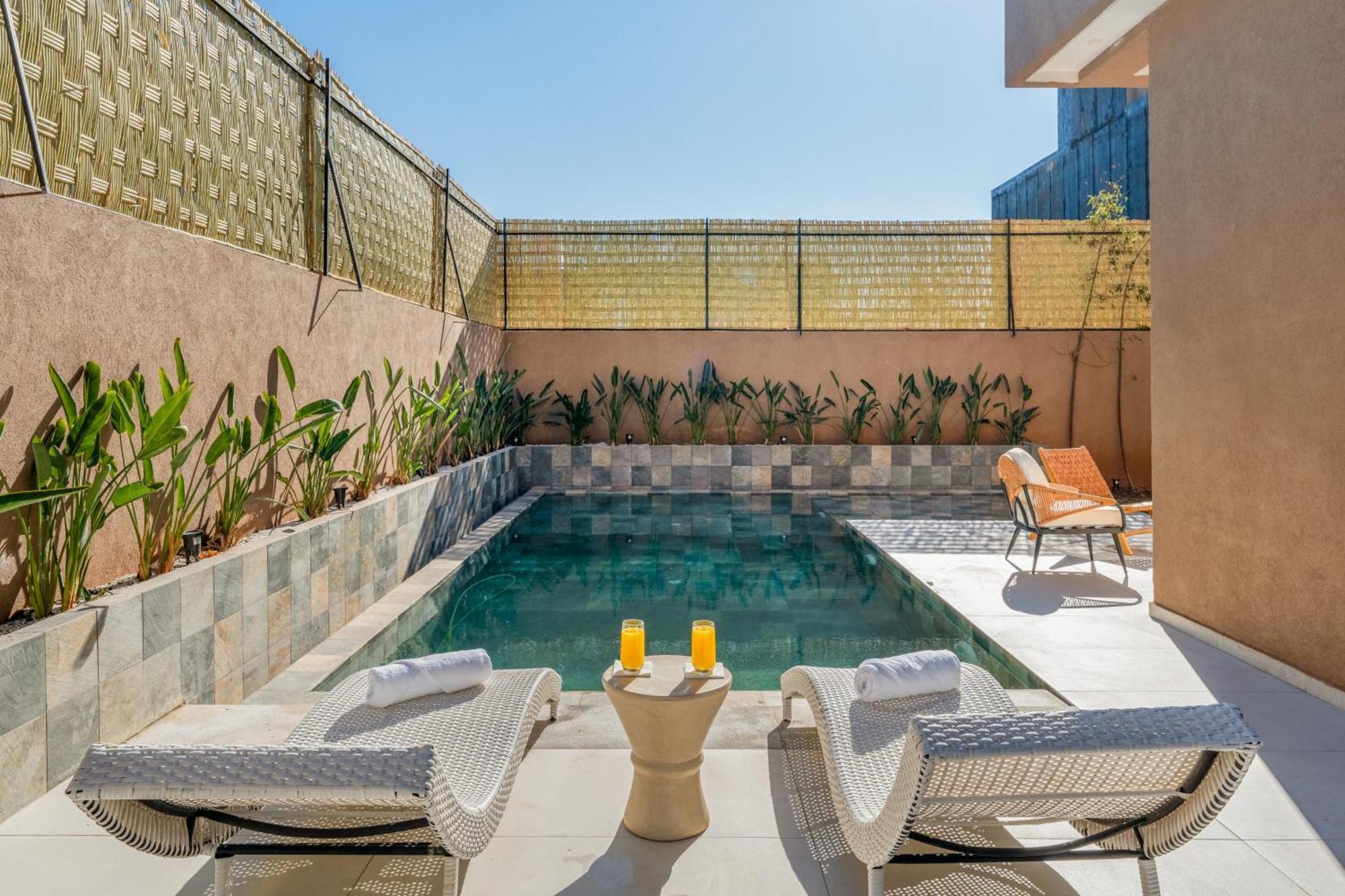 Villa Dar Yas, Luxe A 15min Du Centre Avec Piscine Chauffee, Cuisiniere, Chauffeur, Air Hockey, Ping-pong & Jeux De Societe *