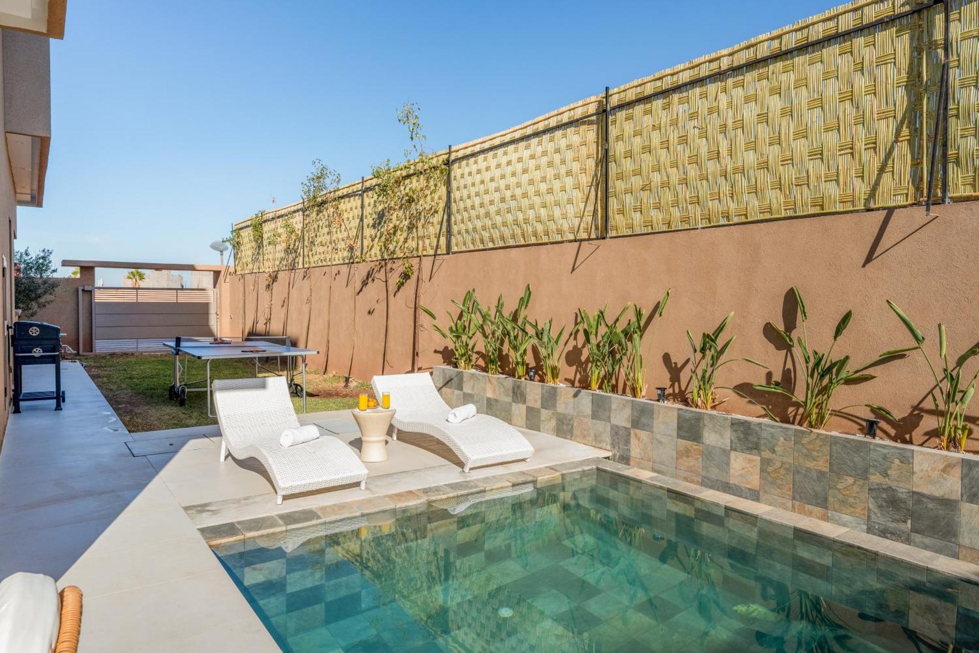 Dar Yas, Luxe A 15min Du Centre Avec Piscine Chauffee, Cuisiniere, Chauffeur, Air Hockey, Ping-pong & Jeux De Societe Marrakesh