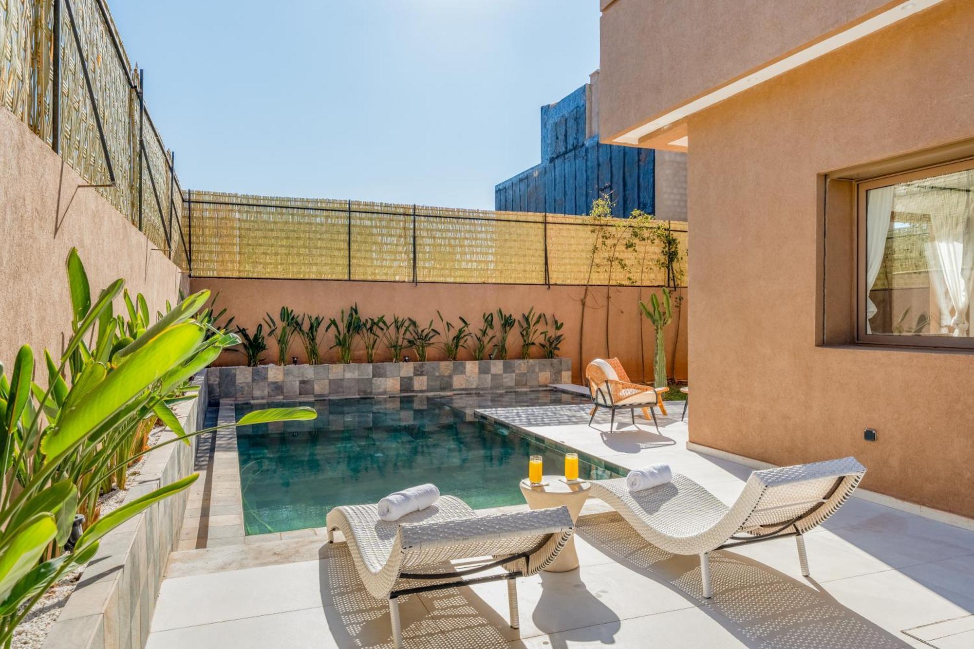 Dar Yas, Luxe A 15min Du Centre Avec Piscine Chauffee, Cuisiniere, Chauffeur, Air Hockey, Ping-pong & Jeux De Societe * Marrakesh