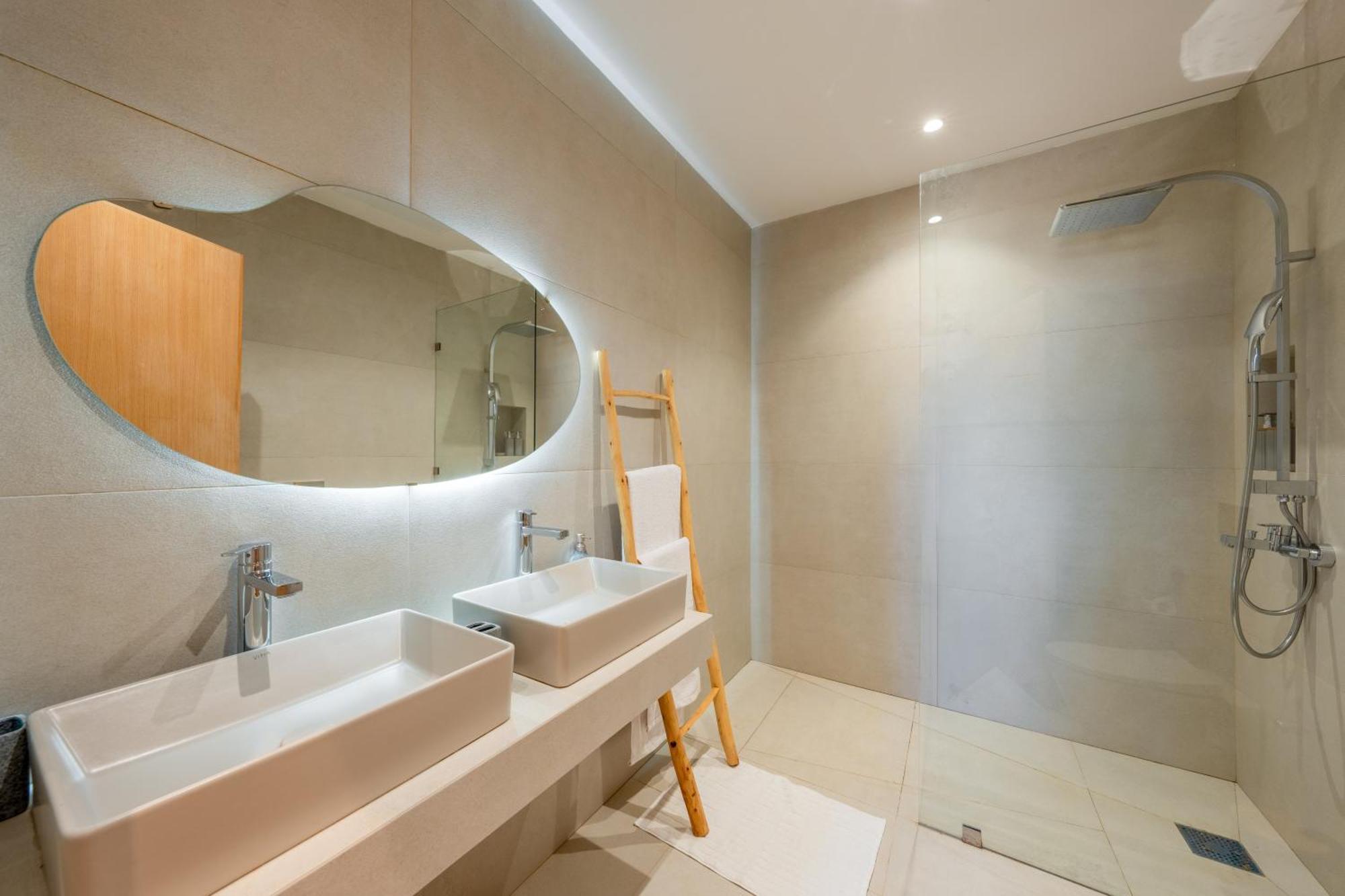 Dar Yas, Luxe A 15min Du Centre Avec Piscine Chauffee, Cuisiniere, Chauffeur, Air Hockey, Ping-pong & Jeux De Societe *