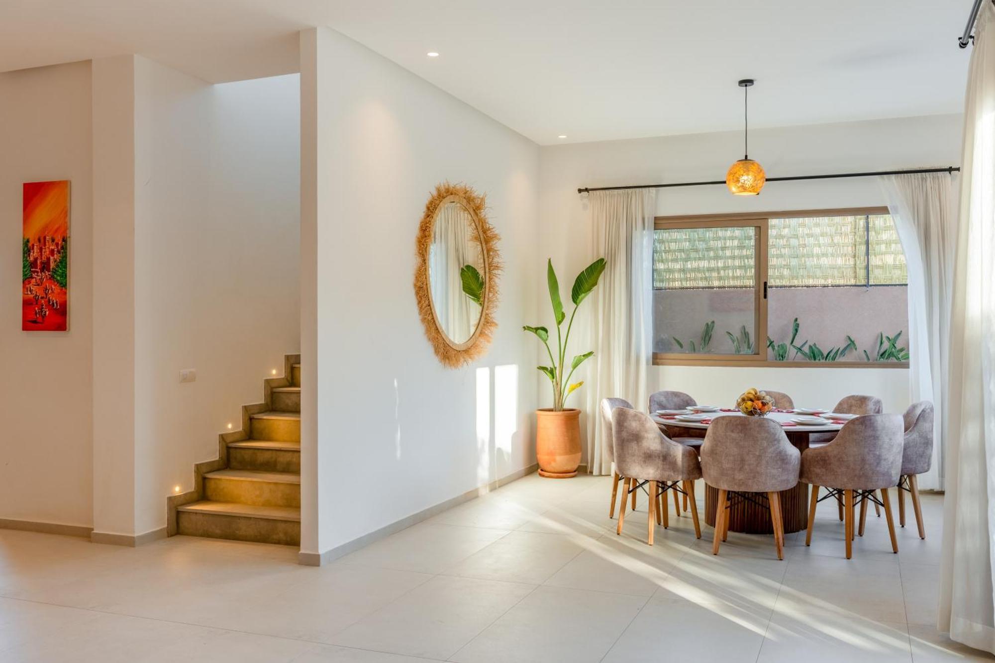Villa Dar Yas, Luxe A 15min Du Centre Avec Piscine Chauffee, Cuisiniere, Chauffeur, Air Hockey, Ping-pong & Jeux De Societe