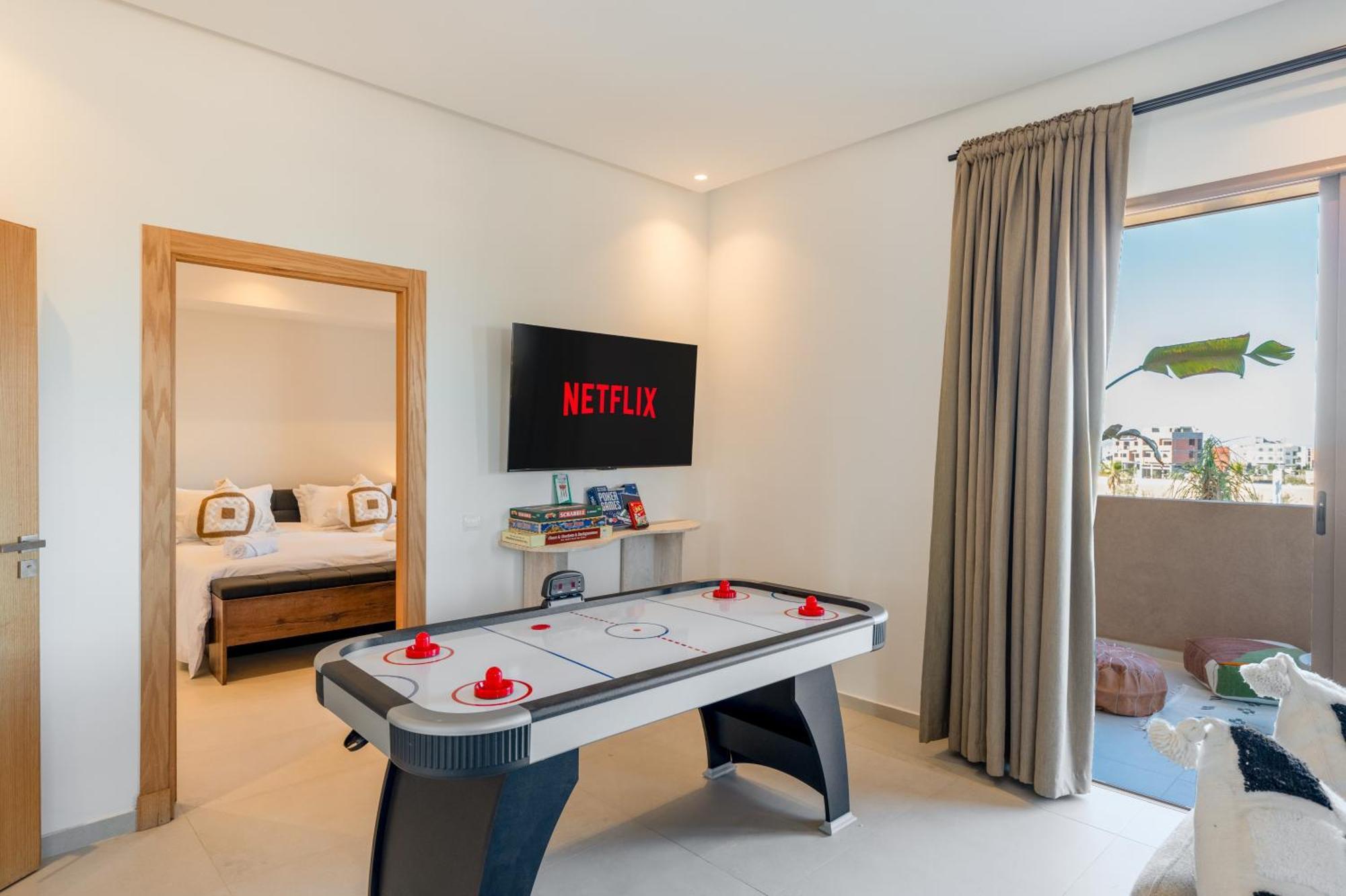 Dar Yas, Luxe A 15min Du Centre Avec Piscine Chauffee, Cuisiniere, Chauffeur, Air Hockey, Ping-pong & Jeux De Societe Marrakesh