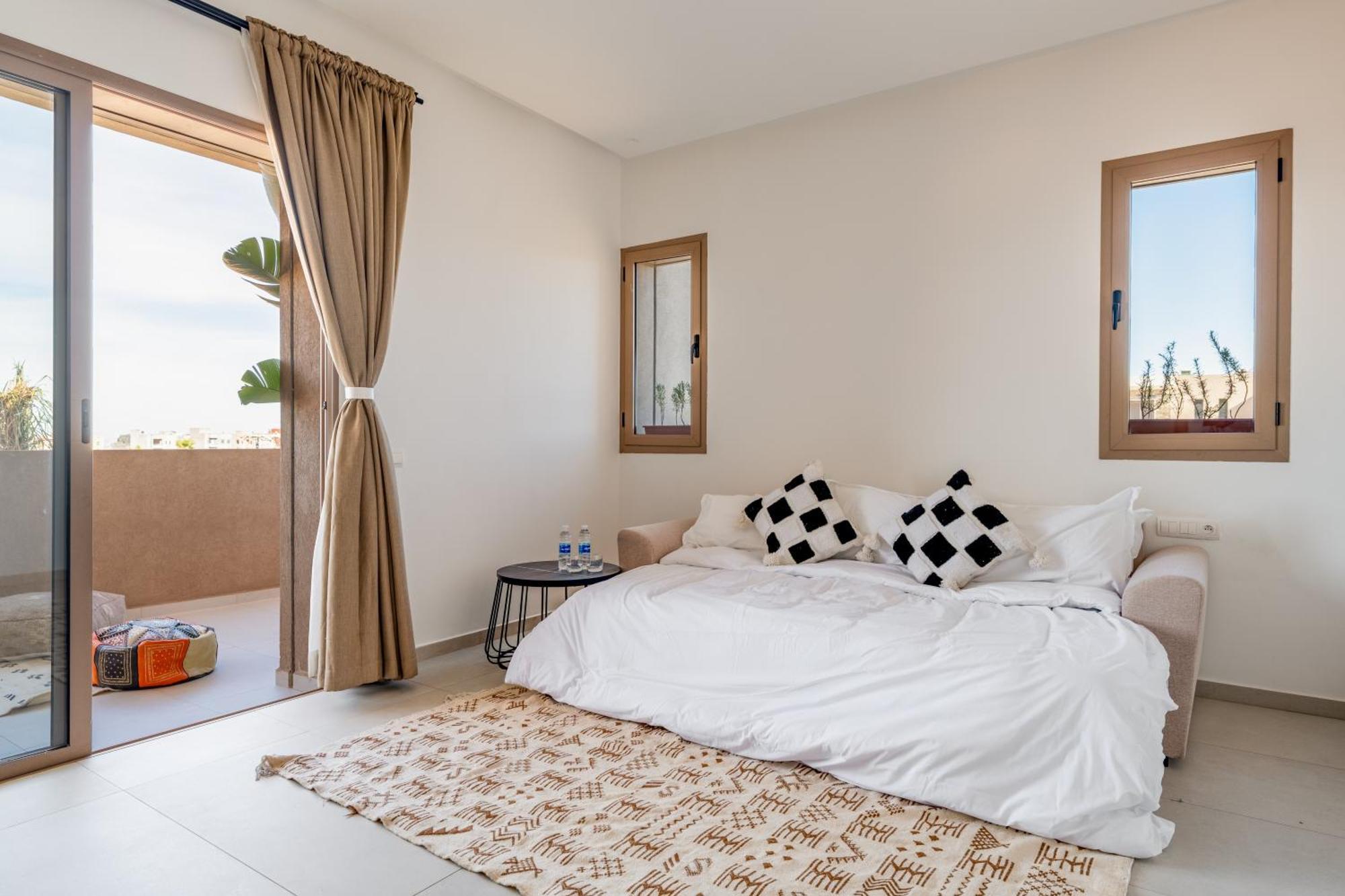 Dar Yas, Luxe A 15min Du Centre Avec Piscine Chauffee, Cuisiniere, Chauffeur, Air Hockey, Ping-pong & Jeux De Societe