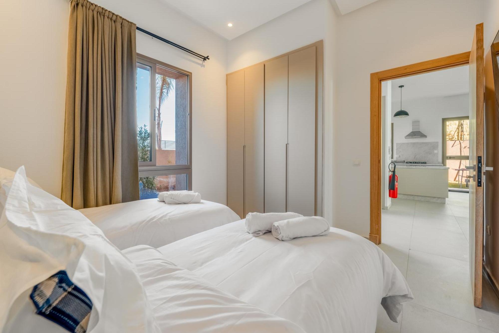 Dar Yas, Luxe A 15min Du Centre Avec Piscine Chauffee, Cuisiniere, Chauffeur, Air Hockey, Ping-pong & Jeux De Societe Villa