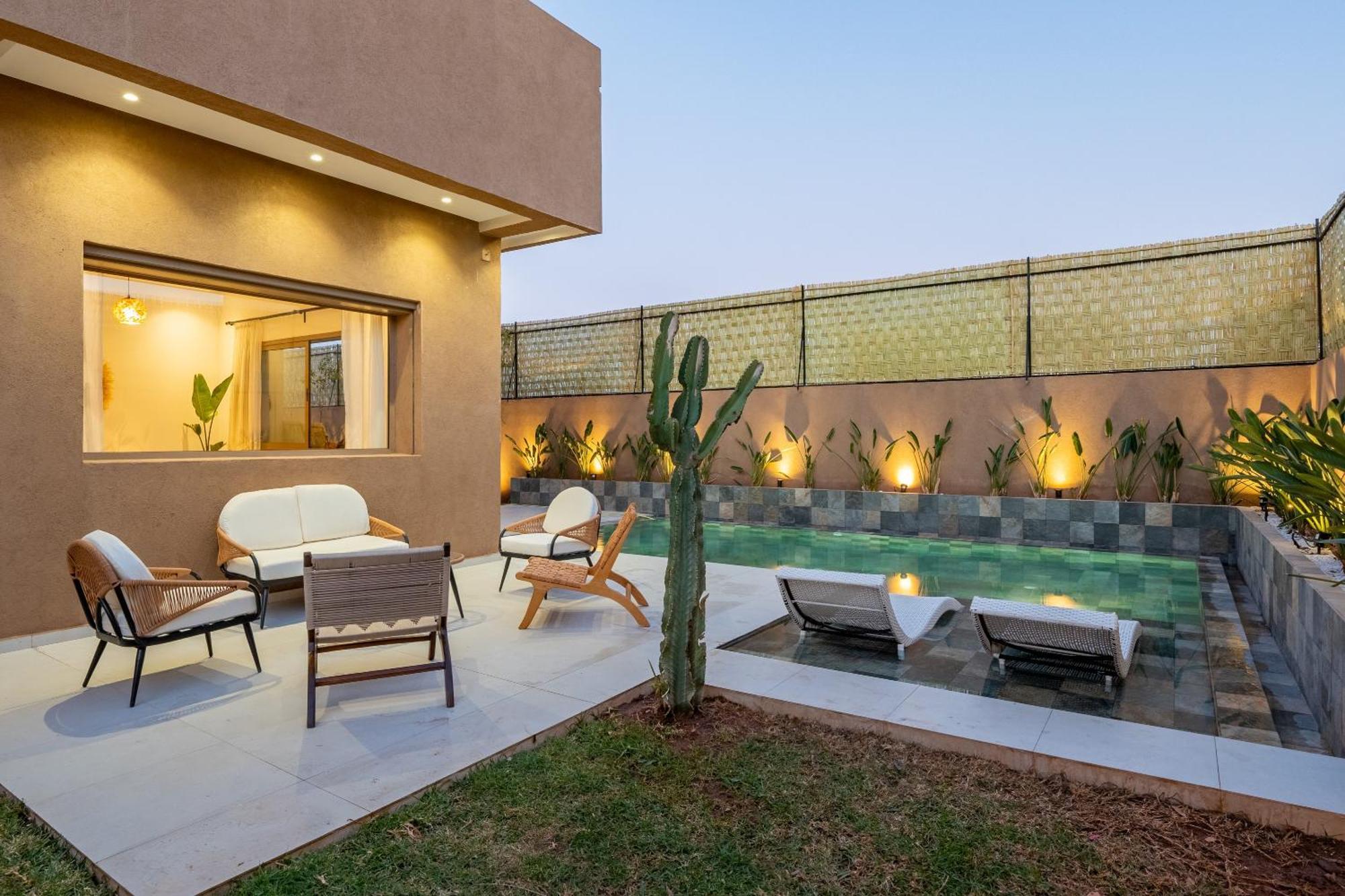 Dar Yas, Luxe A 15min Du Centre Avec Piscine Chauffee, Cuisiniere, Chauffeur, Air Hockey, Ping-pong & Jeux De Societe Villa *