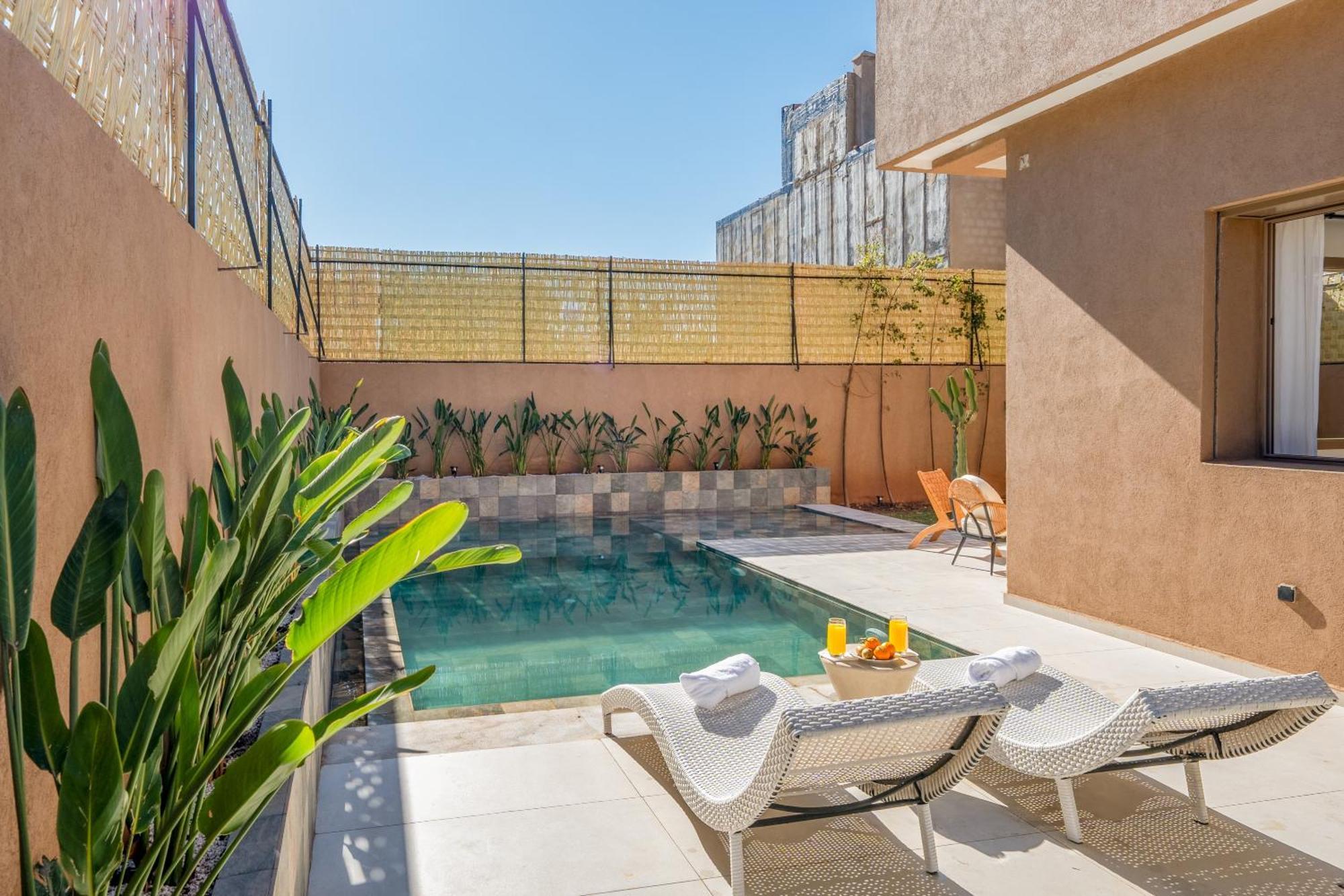 Dar Yas, Luxe A 15min Du Centre Avec Piscine Chauffee, Cuisiniere, Chauffeur, Air Hockey, Ping-pong & Jeux De Societe * Marrakesh
