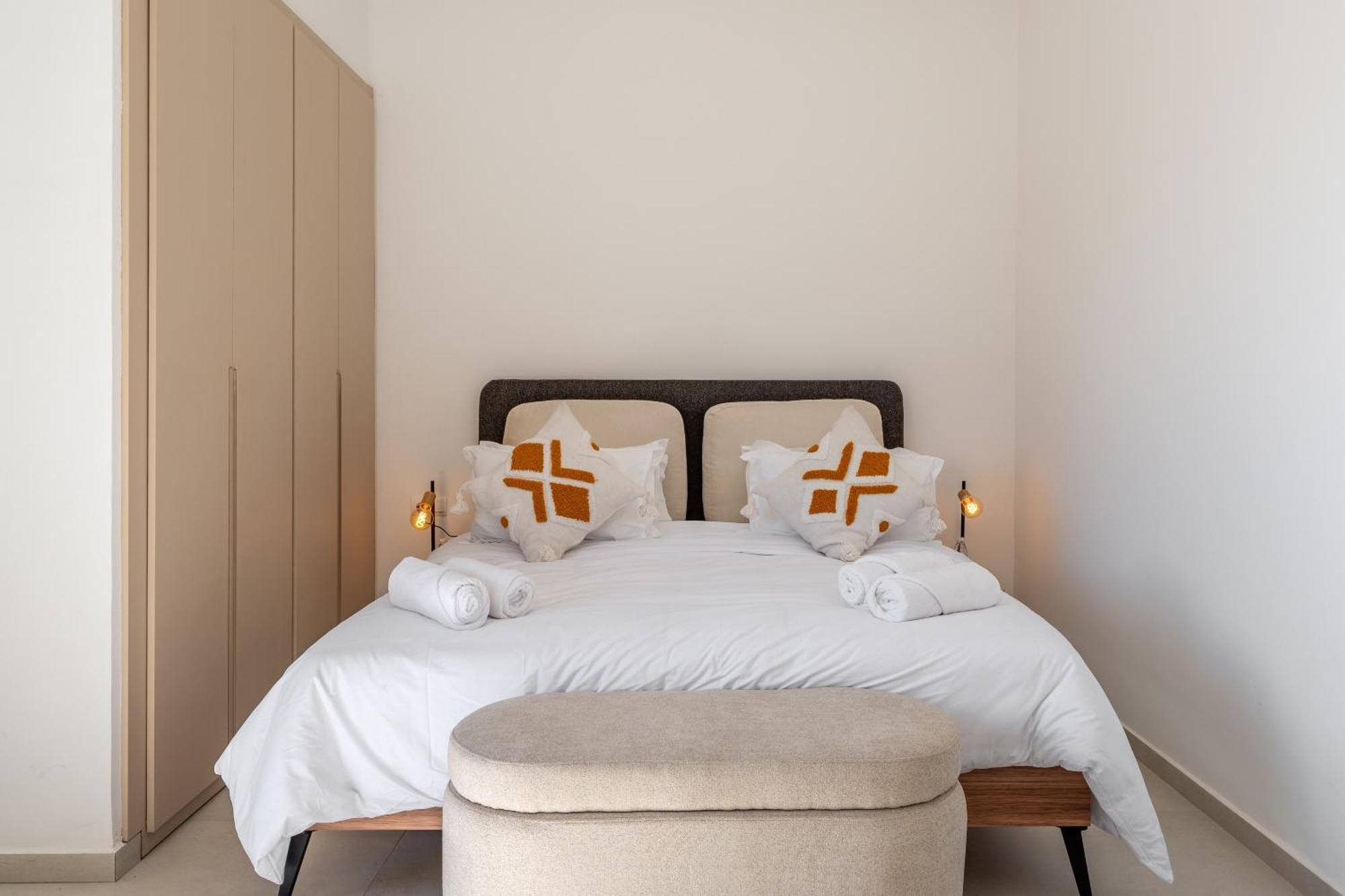 Dar Yas, Luxe A 15min Du Centre Avec Piscine Chauffee, Cuisiniere, Chauffeur, Air Hockey, Ping-pong & Jeux De Societe Villa