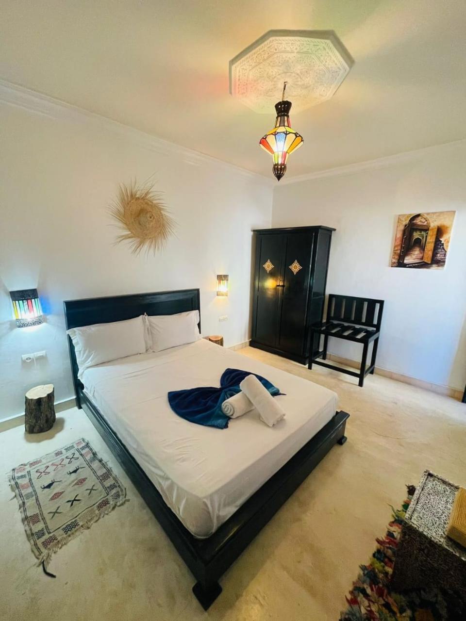 Run Marine, Elegant Private In Marrakech With Heated Pool Option Villa