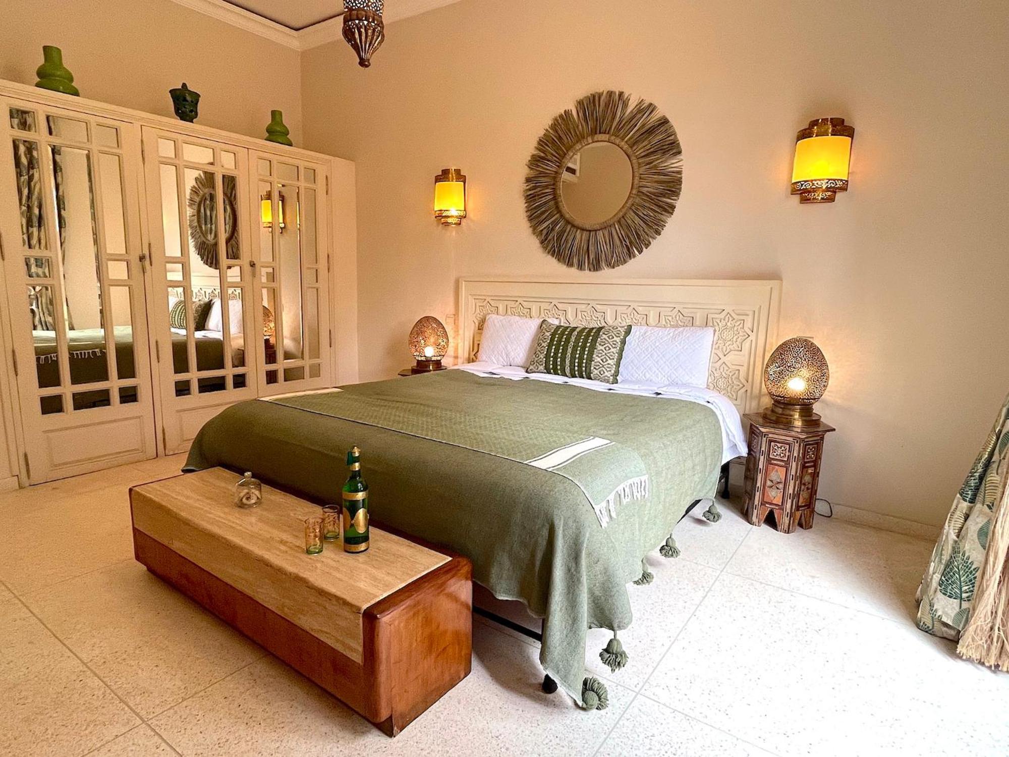 Palais Debora Villa *