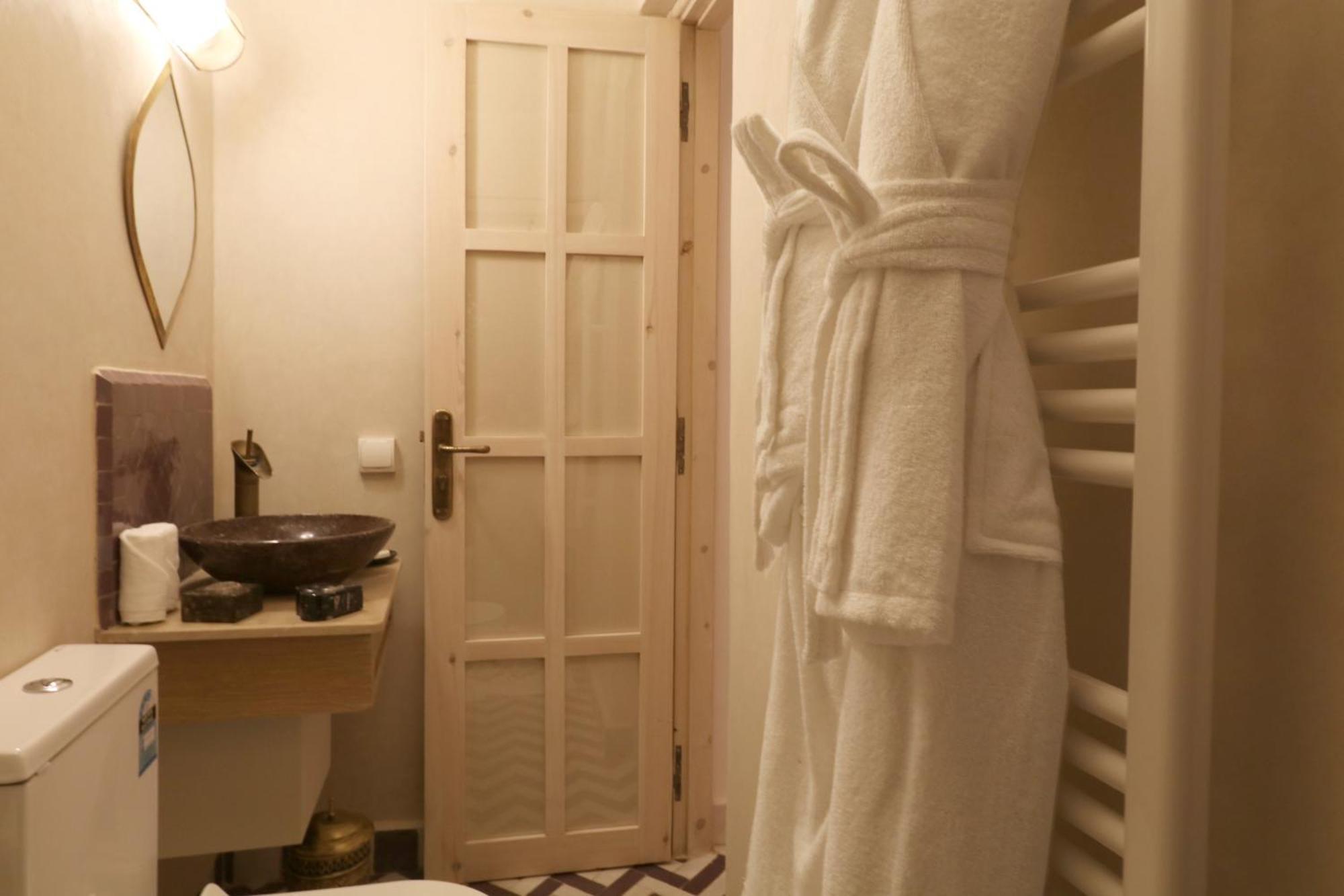 Bed & Breakfast Wazani Square &
