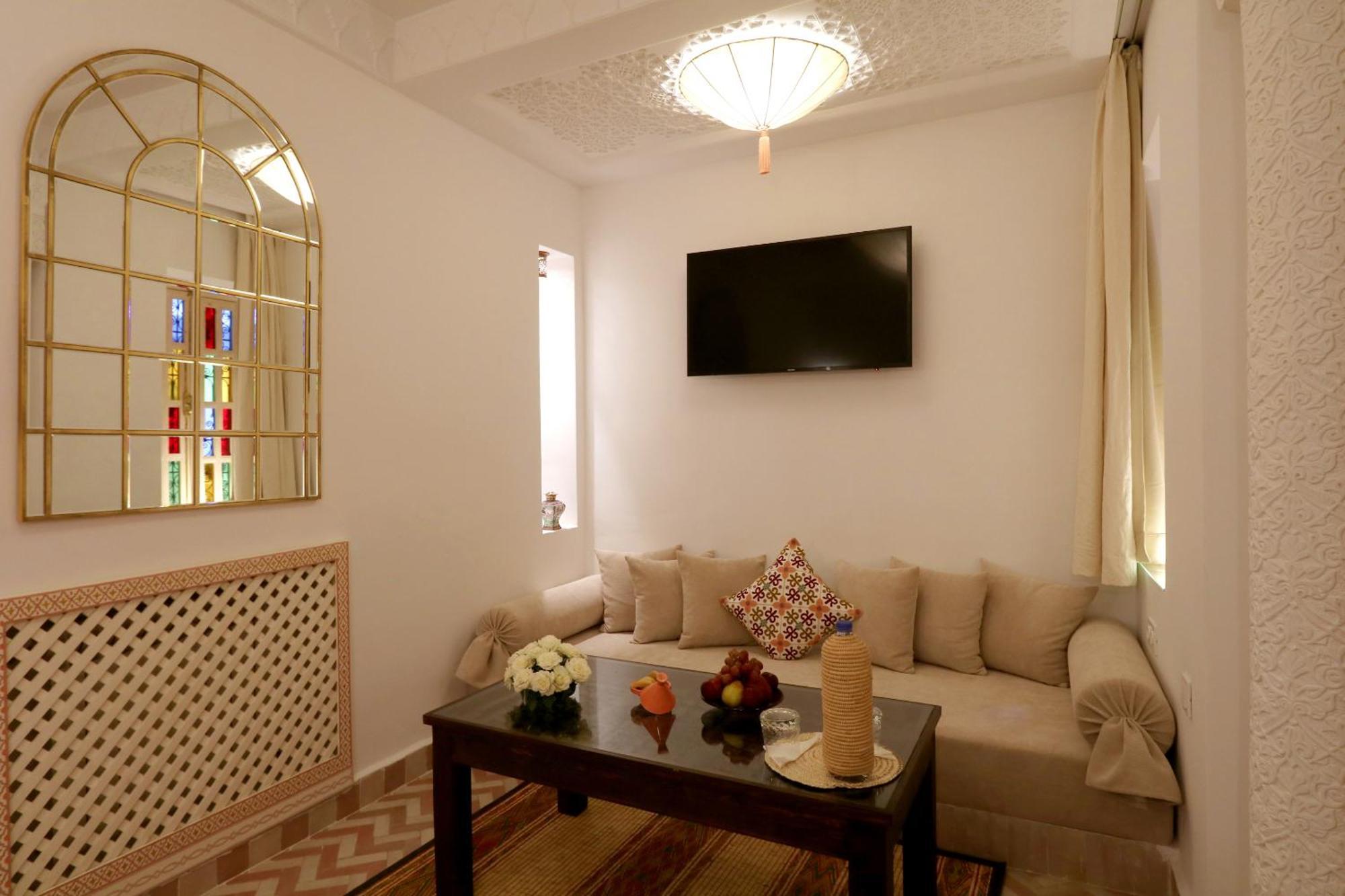 Wazani Square & Bed & Breakfast