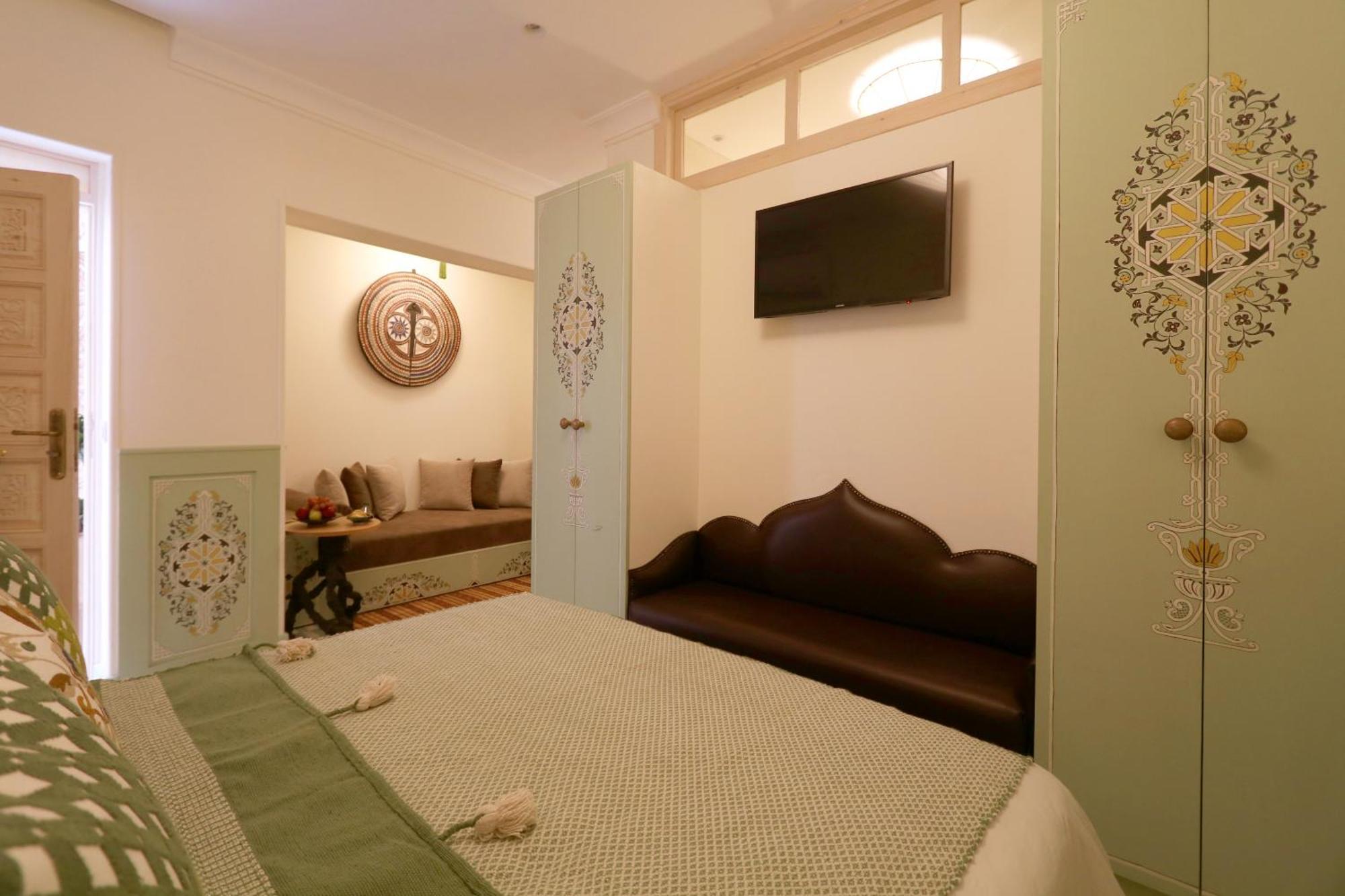 Bed & Breakfast Wazani Square & 3*