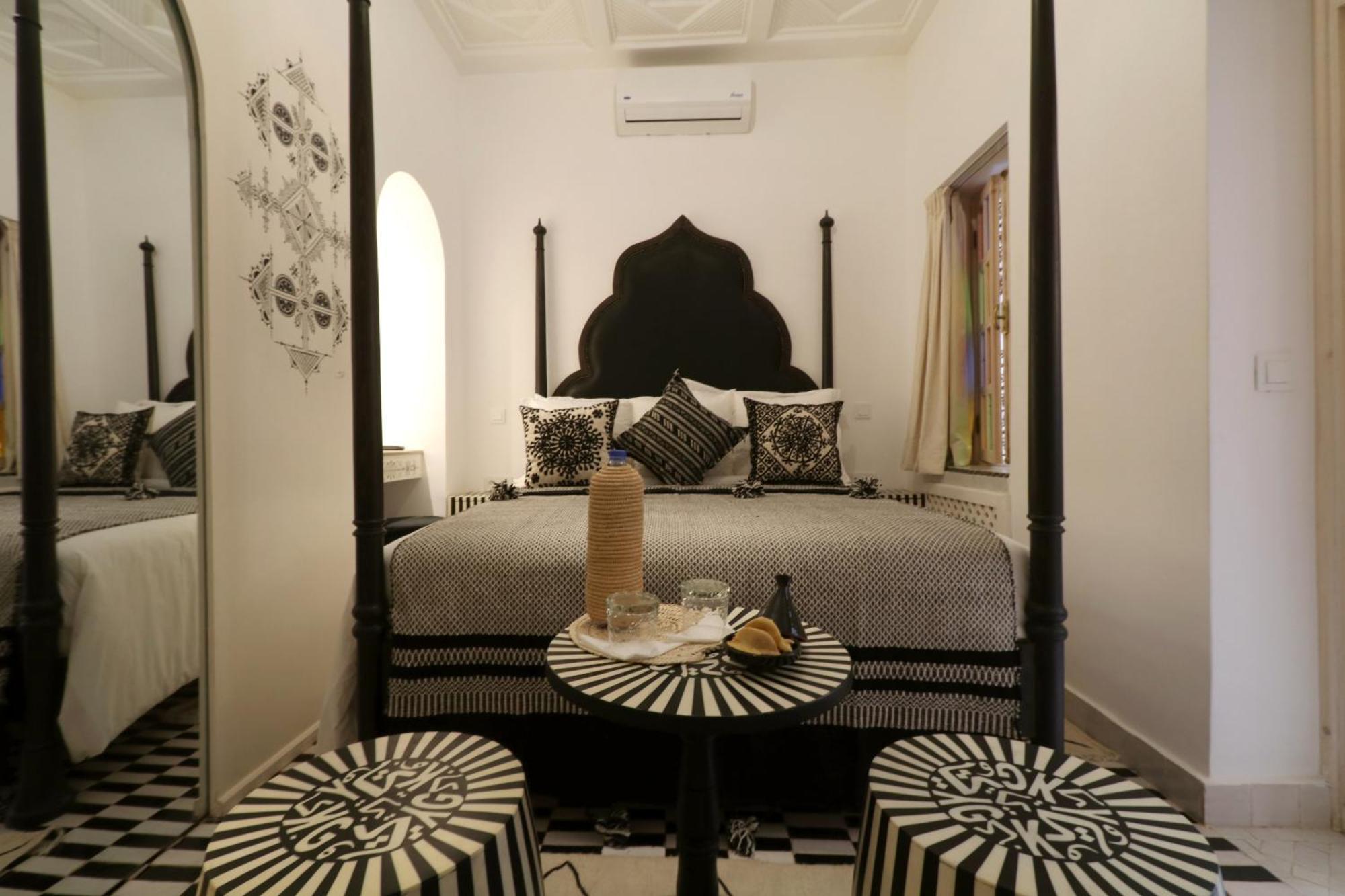 Wazani Square & Bed & Breakfast 3*