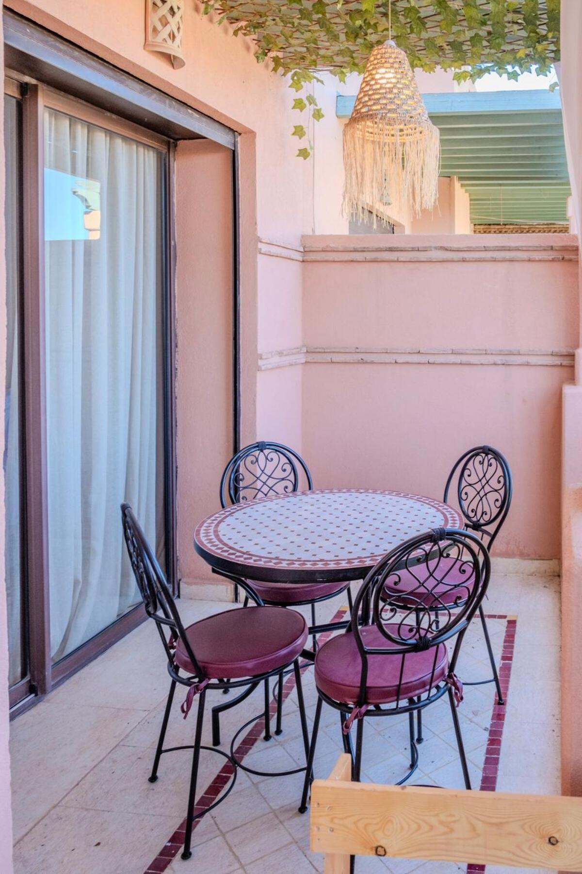 Apartment Luxury 2br With Pool & Garden View Balcony *